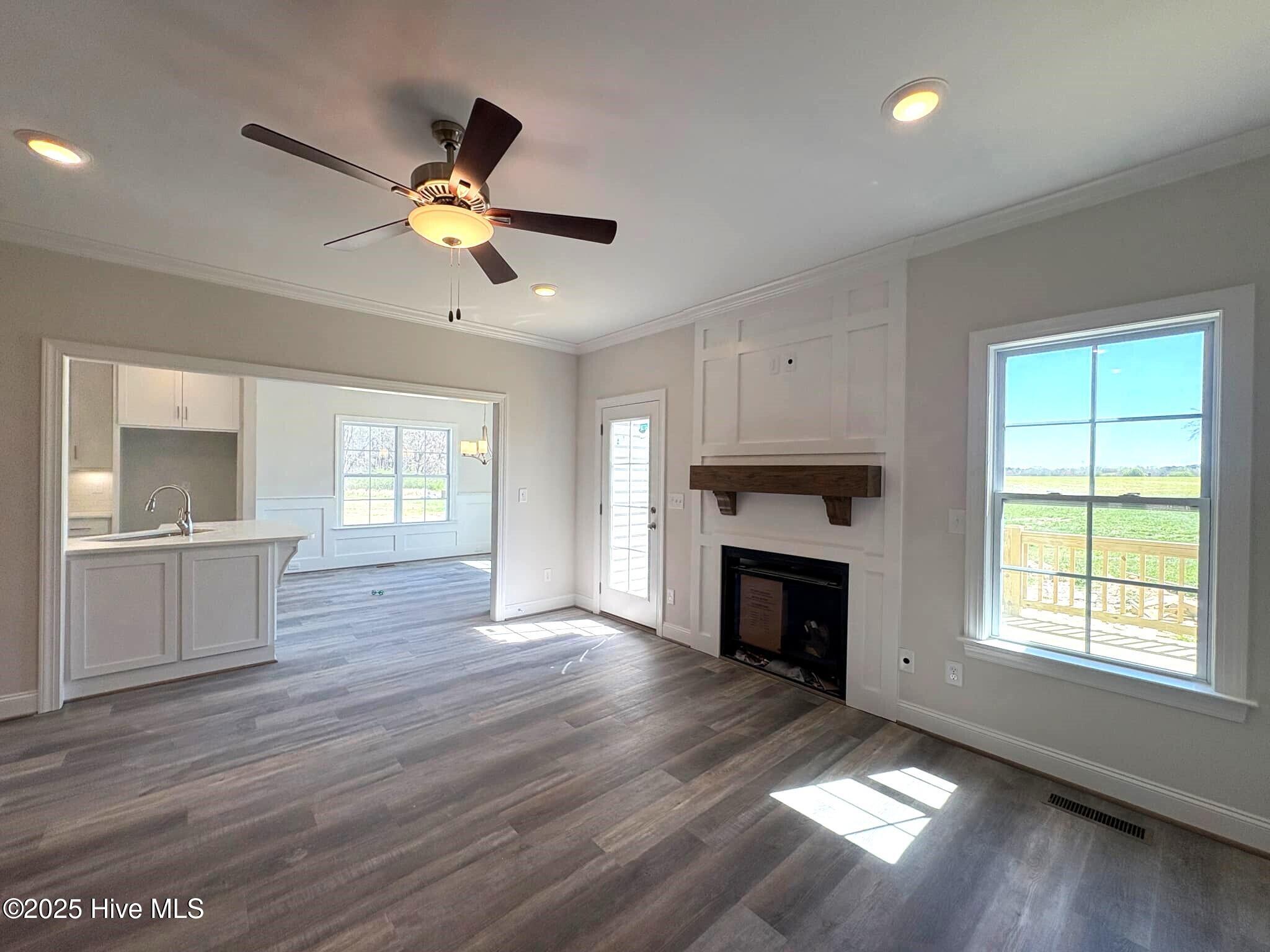 1681 S Old Carriage Road Property Photo 6