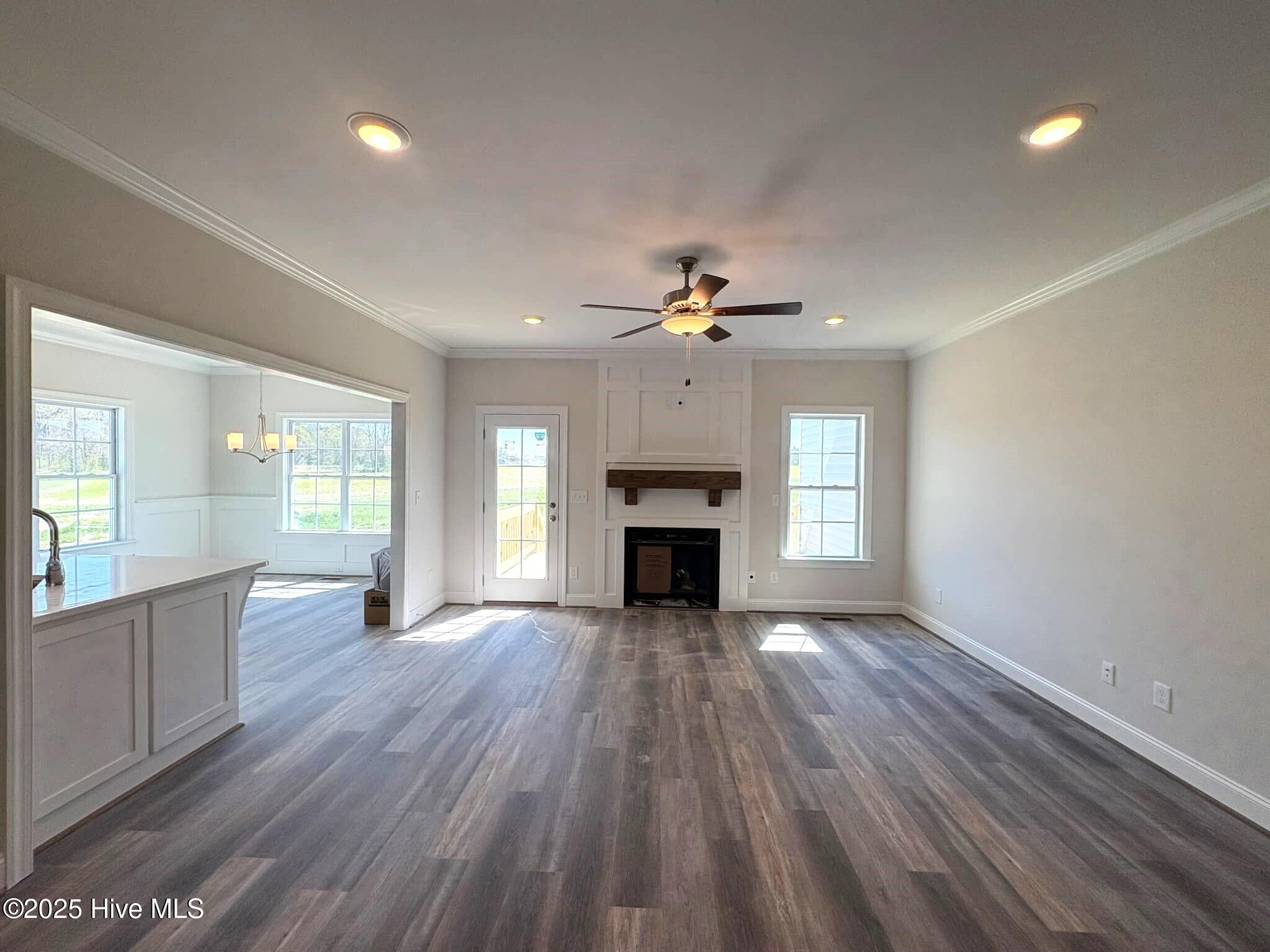 1681 S Old Carriage Road Property Photo 7
