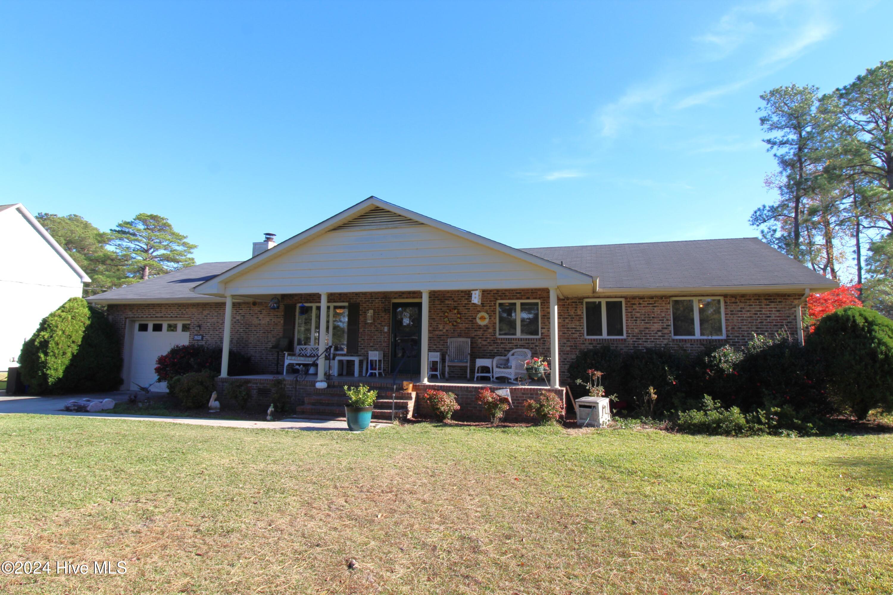 2532 E Forest Drive Property Photo
