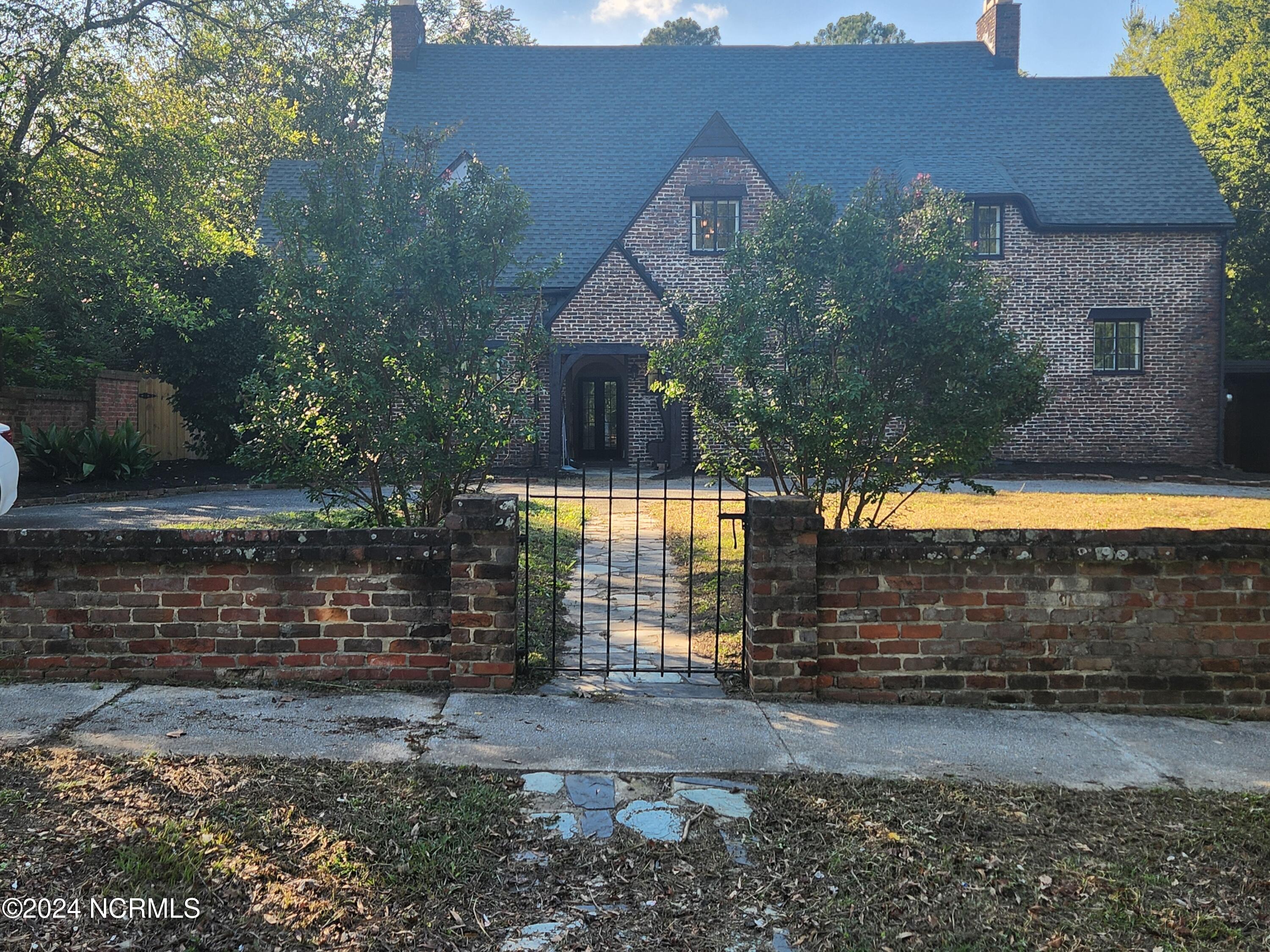 205 N Slocumb Street Property Photo 2