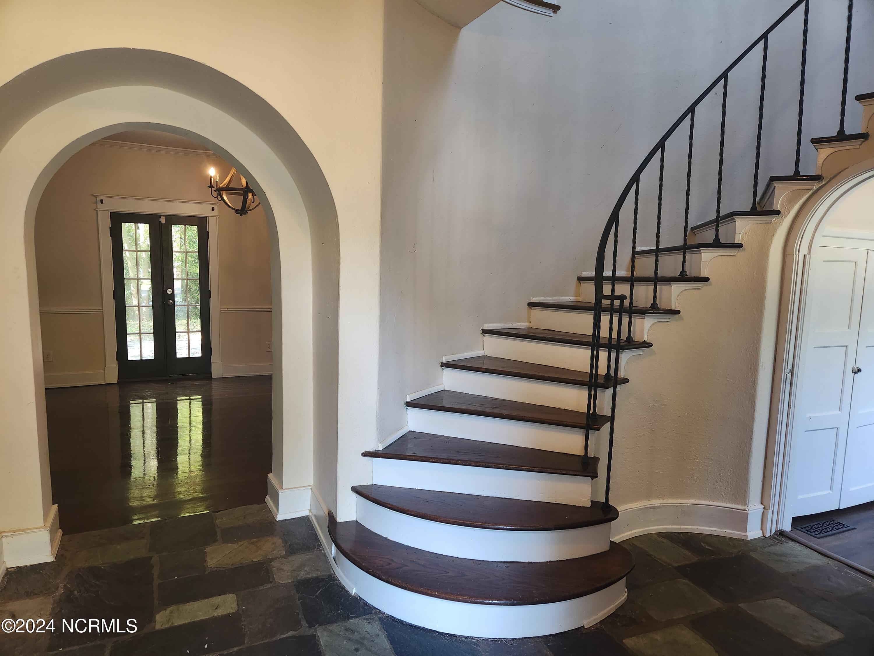 205 N Slocumb Street Property Photo 3