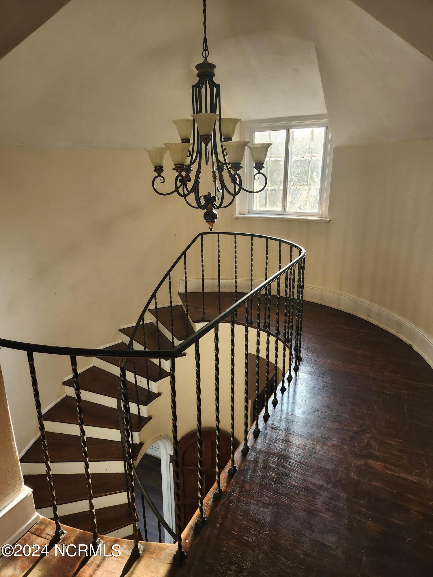 205 N Slocumb Street Property Photo 6