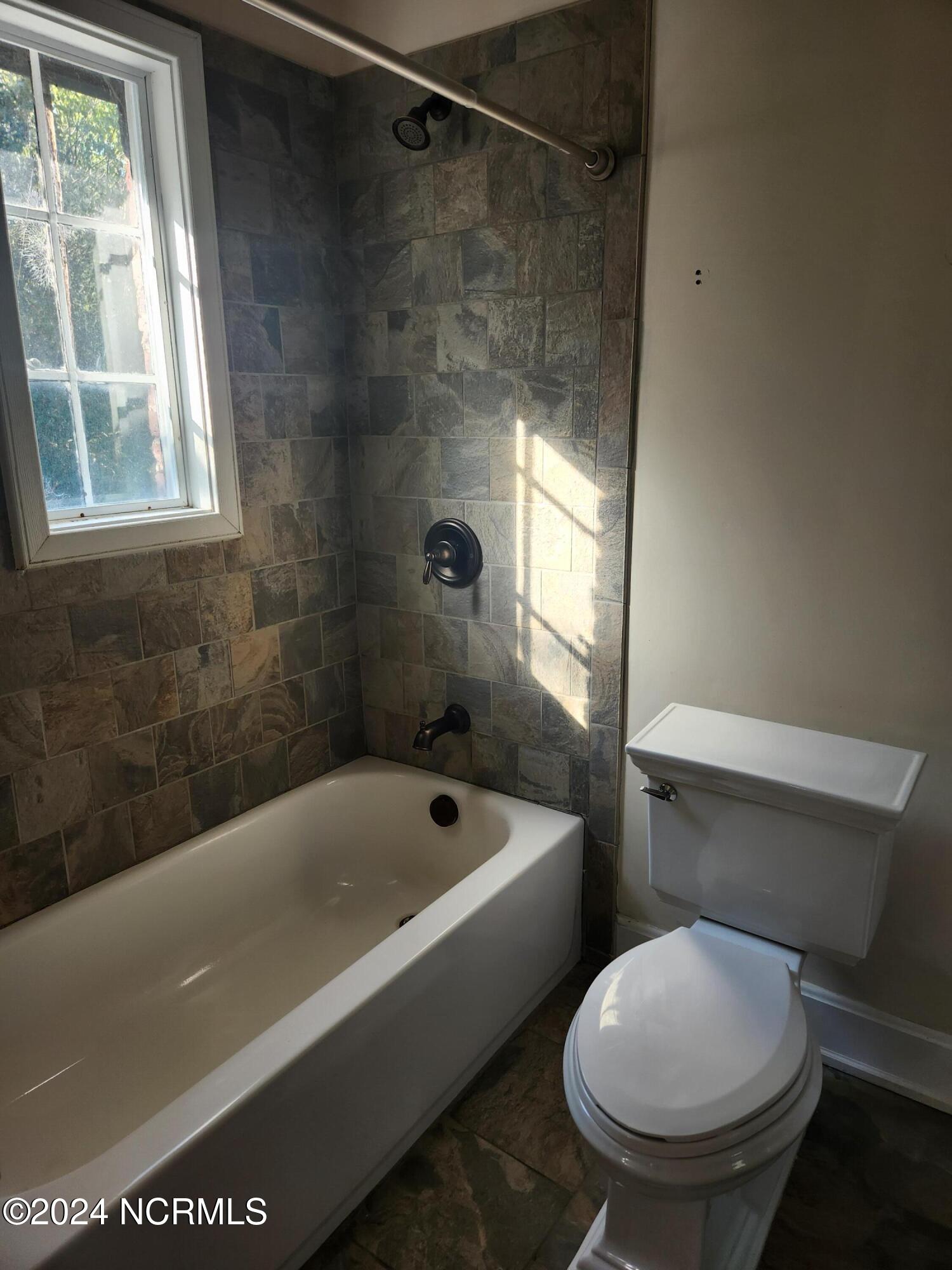 205 N Slocumb Street Property Photo 32