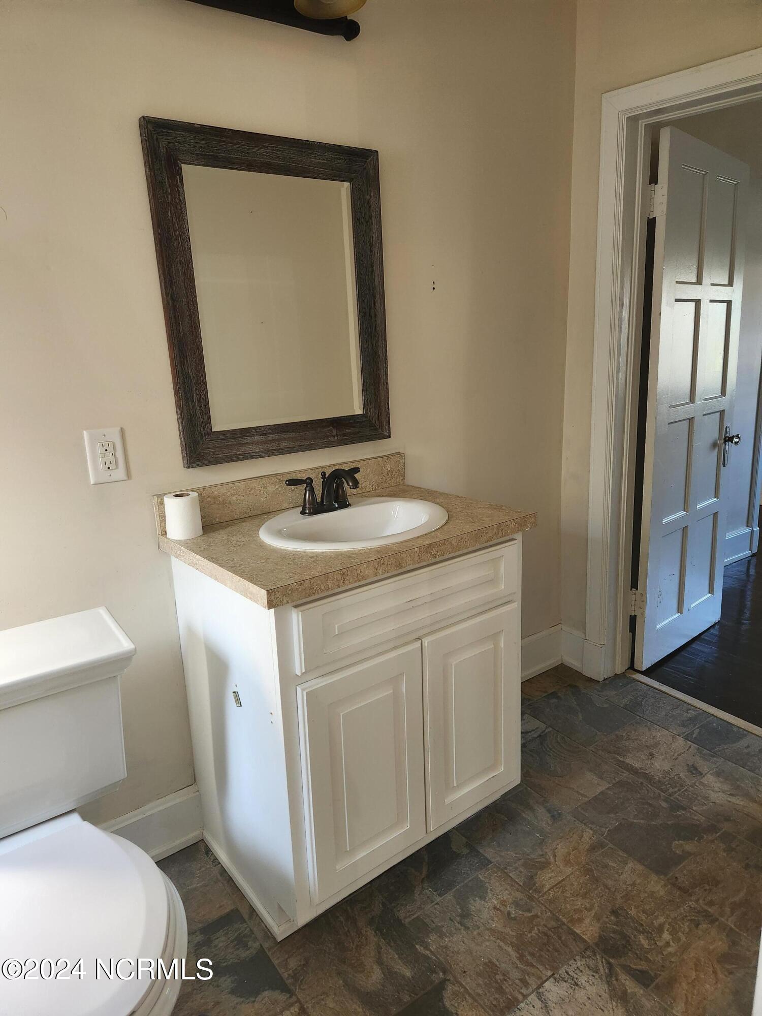205 N Slocumb Street Property Photo 33