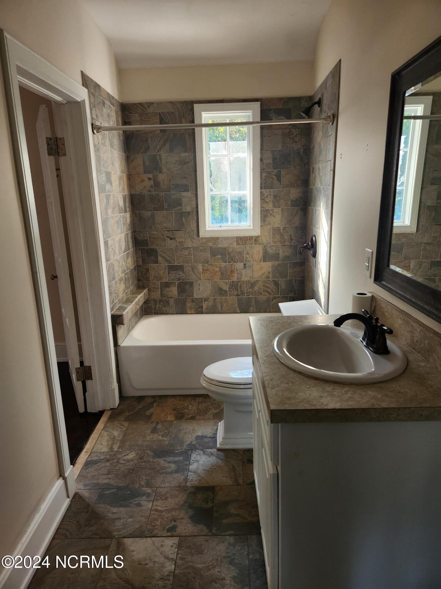 205 N Slocumb Street Property Photo 34