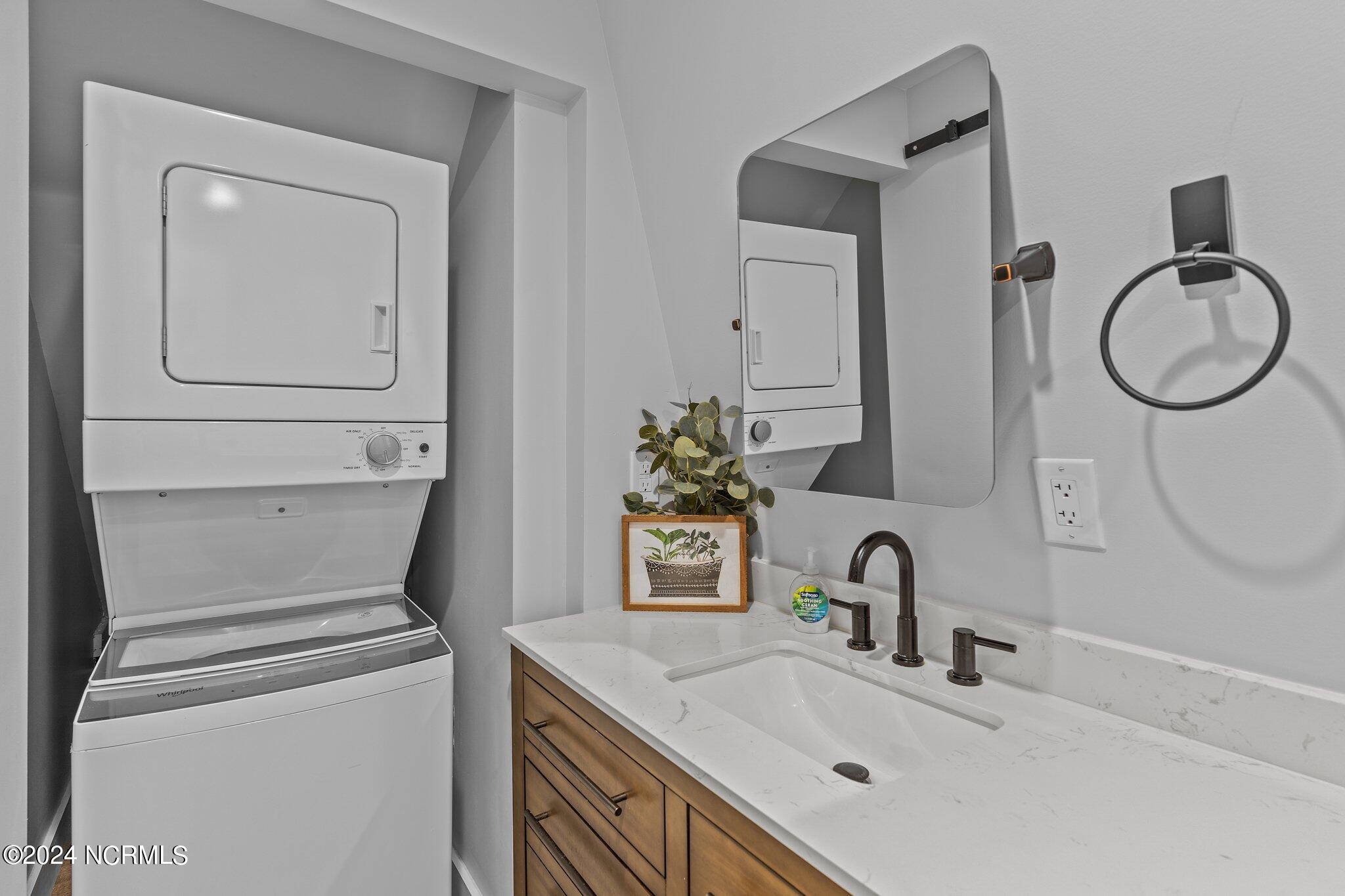 412 Womble Street Property Photo 8
