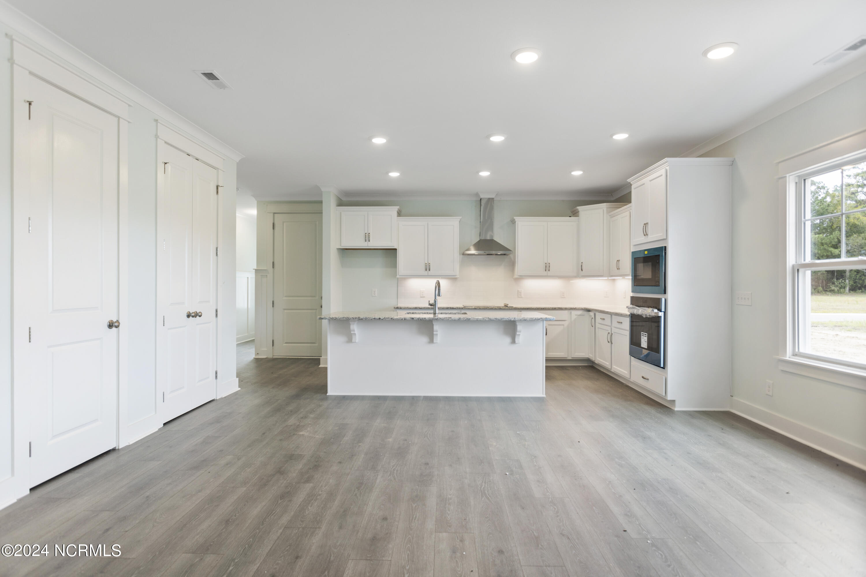 2058 Greenside Manor Drive Property Photo 11