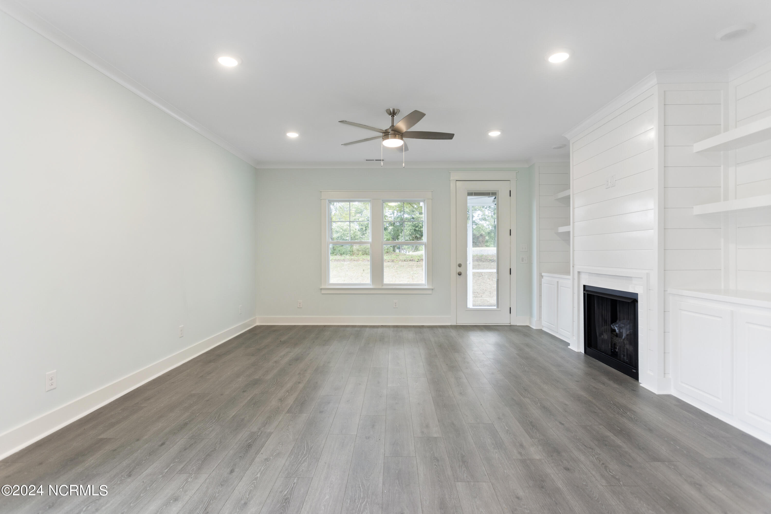 2058 Greenside Manor Drive Property Photo 13