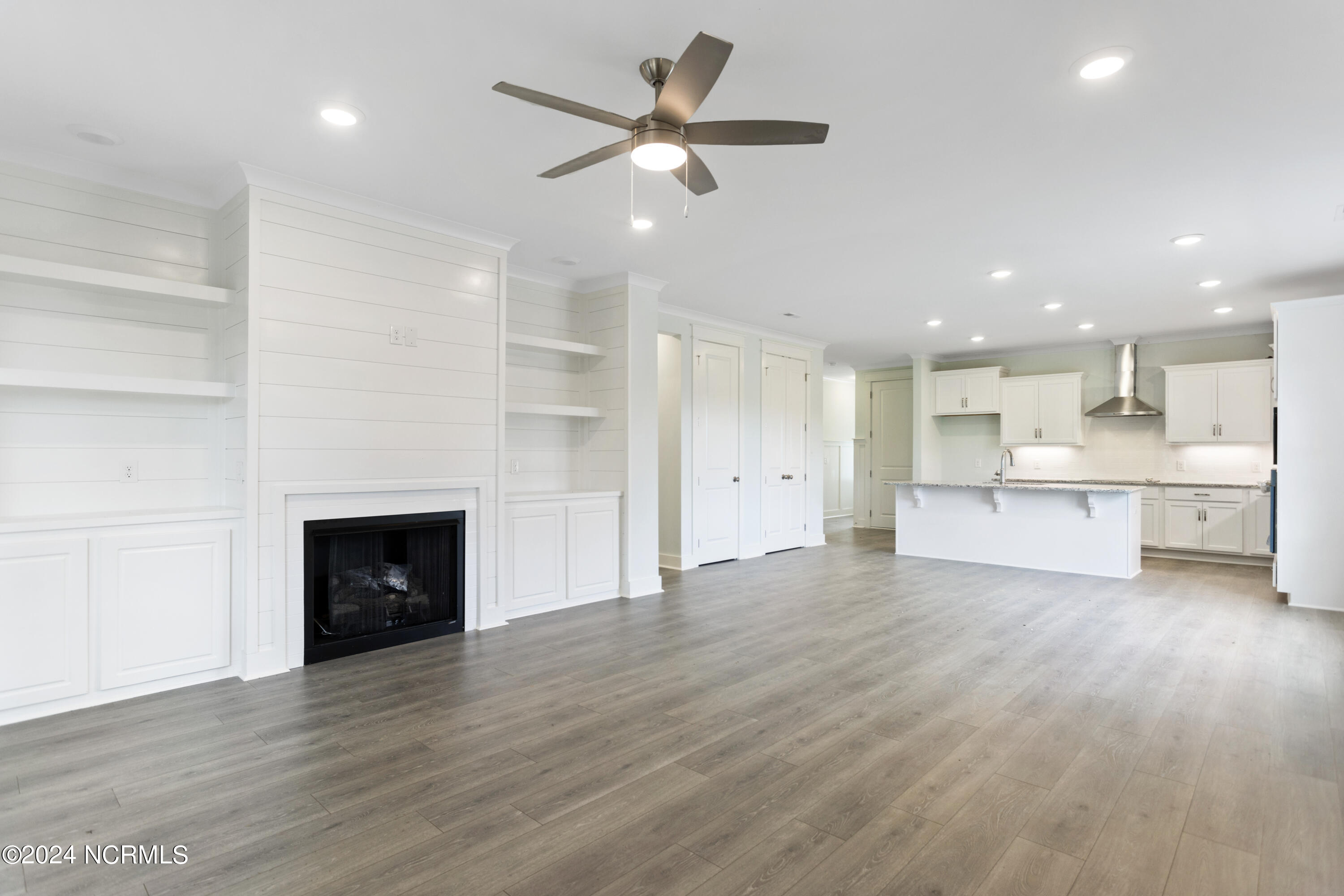2058 Greenside Manor Drive Property Photo 14