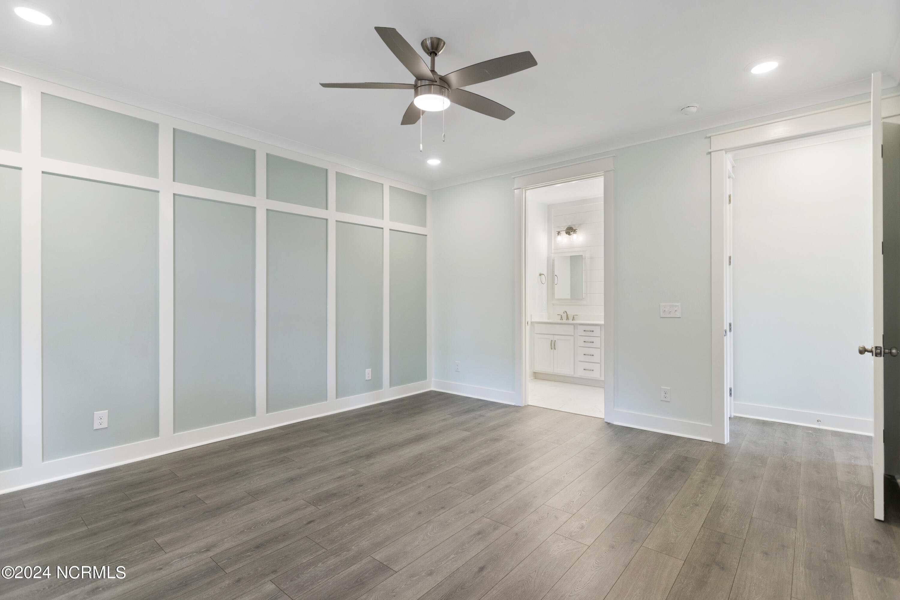 2058 Greenside Manor Drive Property Photo 17
