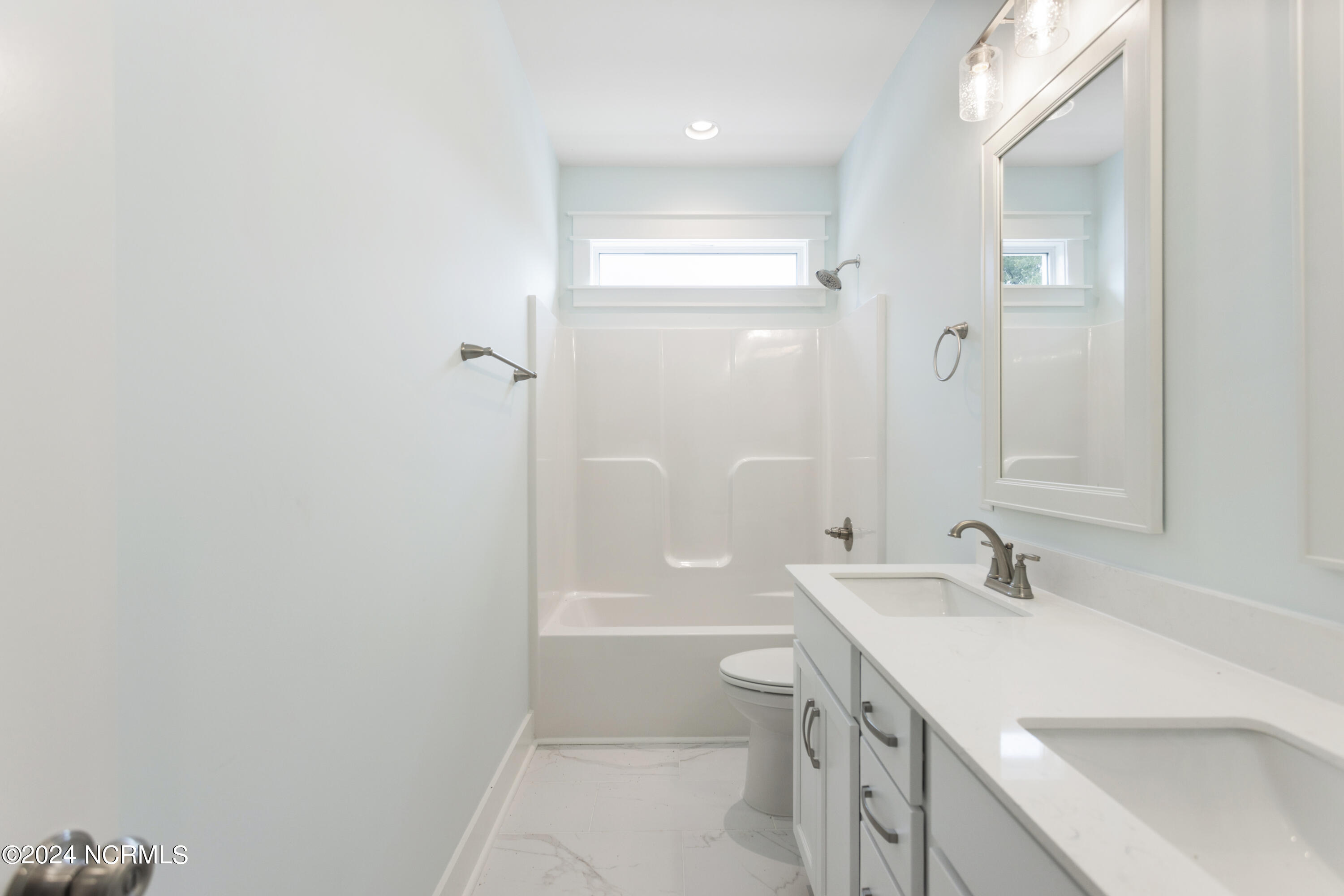 2058 Greenside Manor Drive Property Photo 28