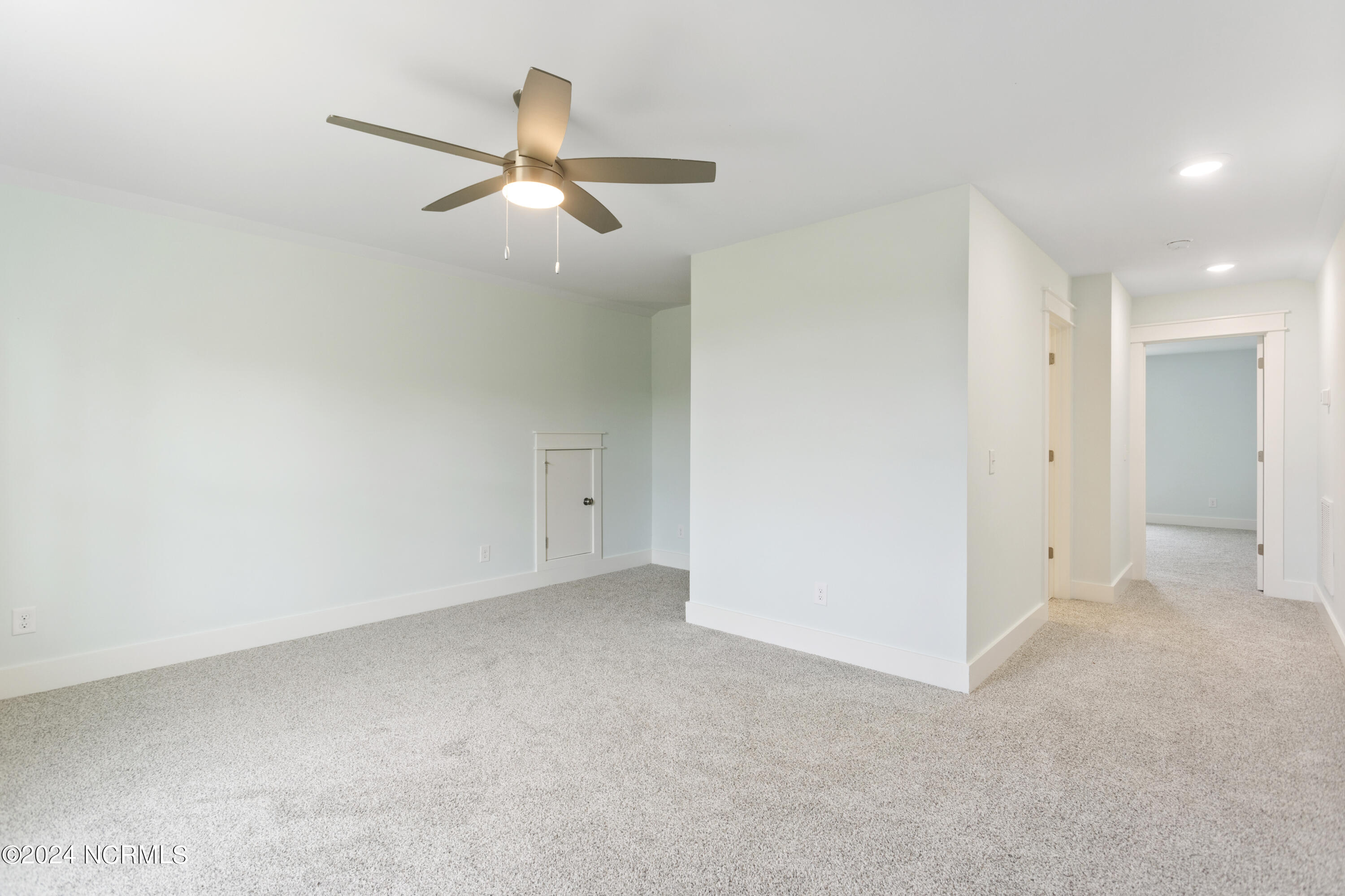2058 Greenside Manor Drive Property Photo 35
