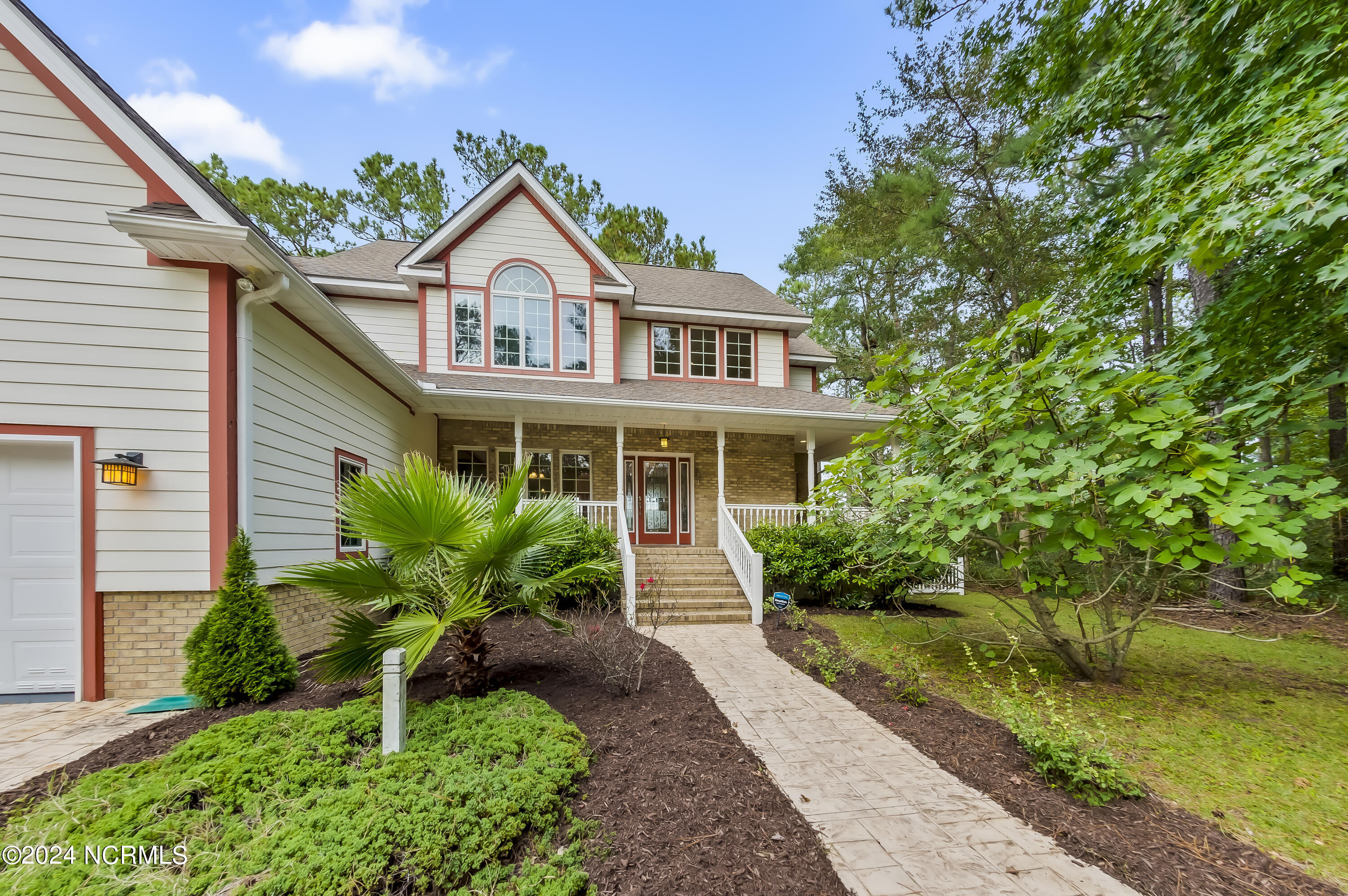 466 Bay Shores Road Property Photo 2