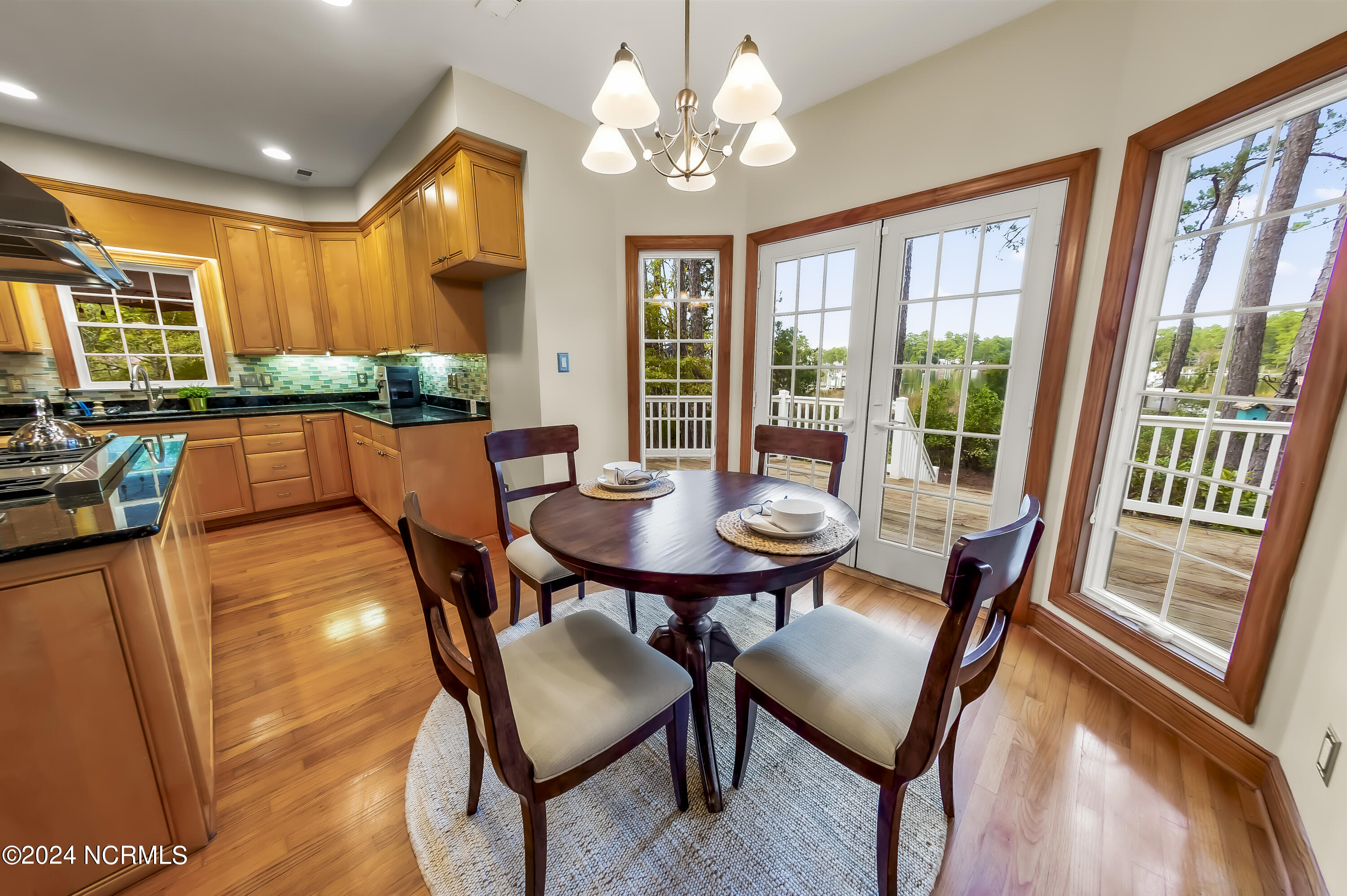 466 Bay Shores Road Property Photo 12