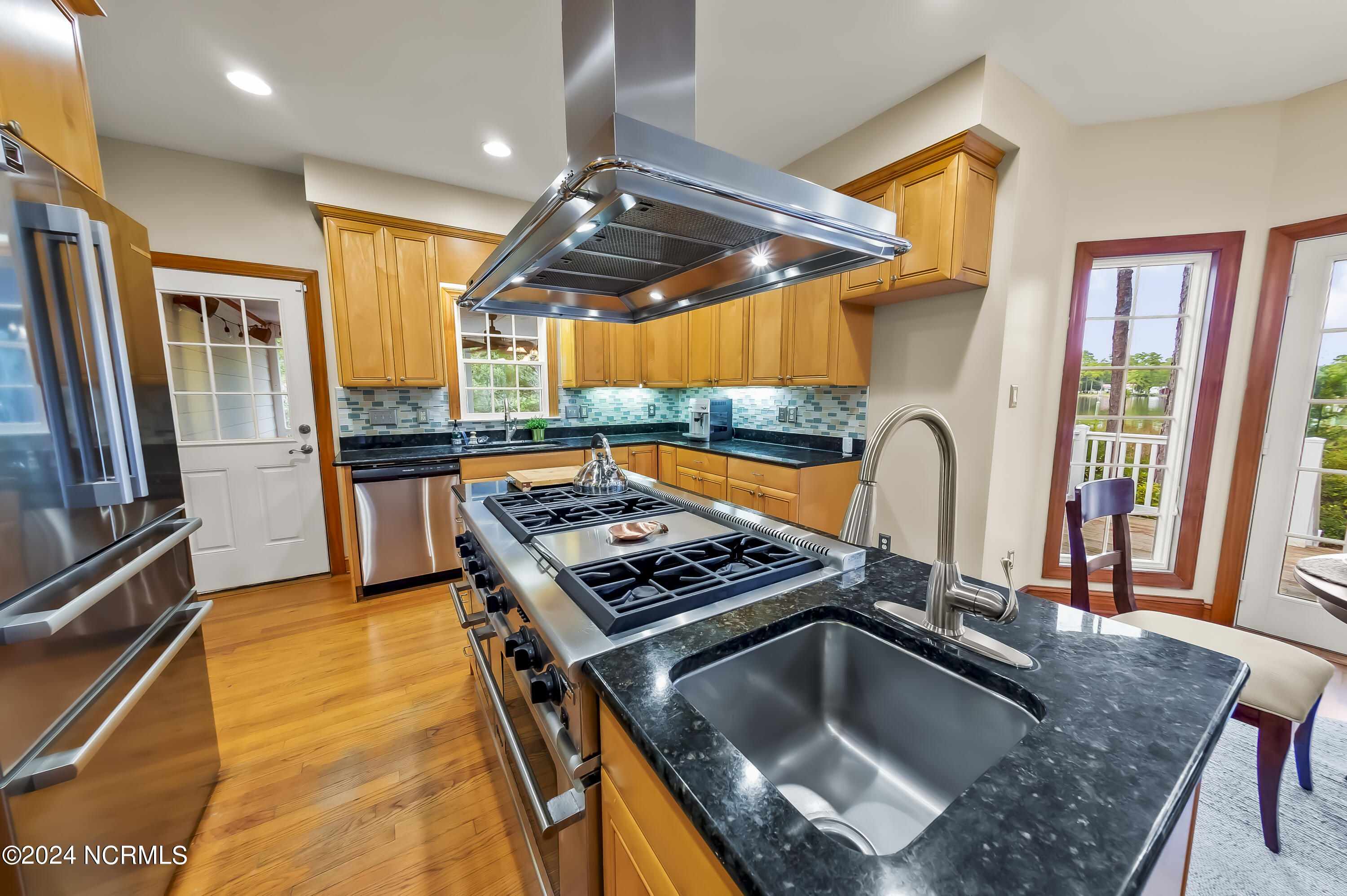 466 Bay Shores Road Property Photo 15