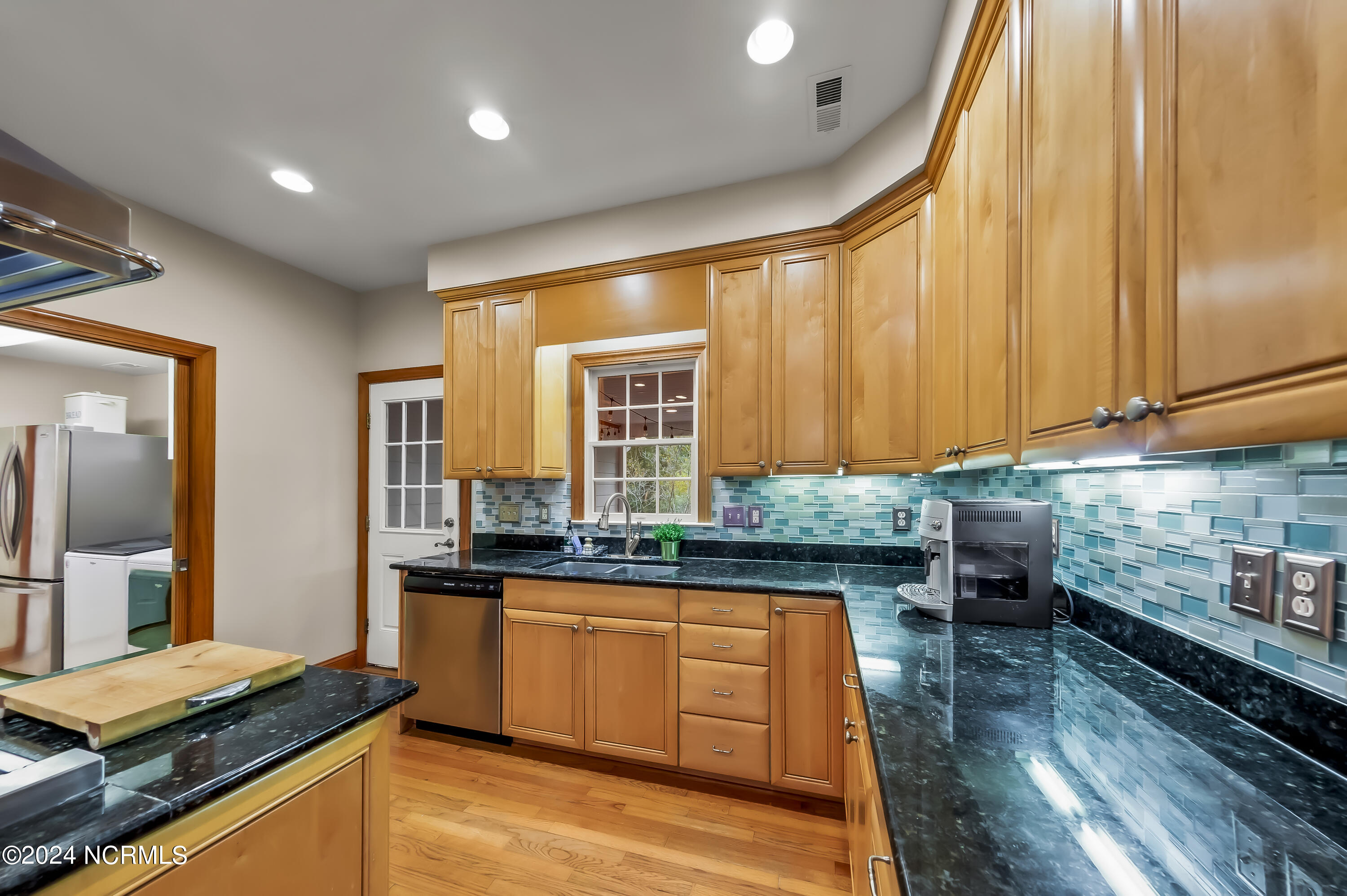 466 Bay Shores Road Property Photo 16