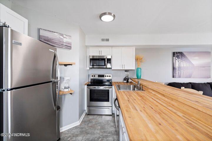 1600 Canal Drive Unit A19 Property Photo 8