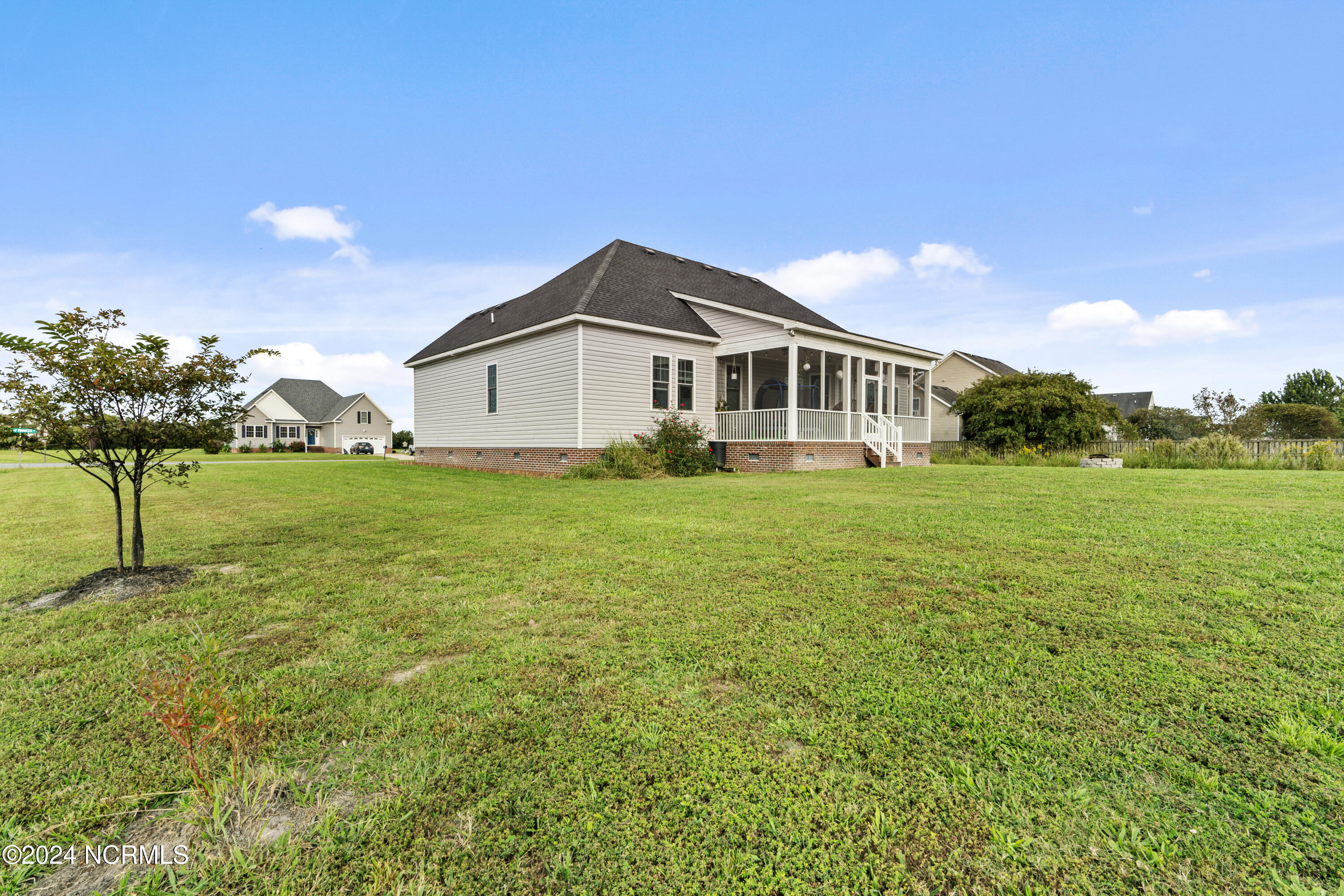 121 Lady Frances Way Property Photo 4