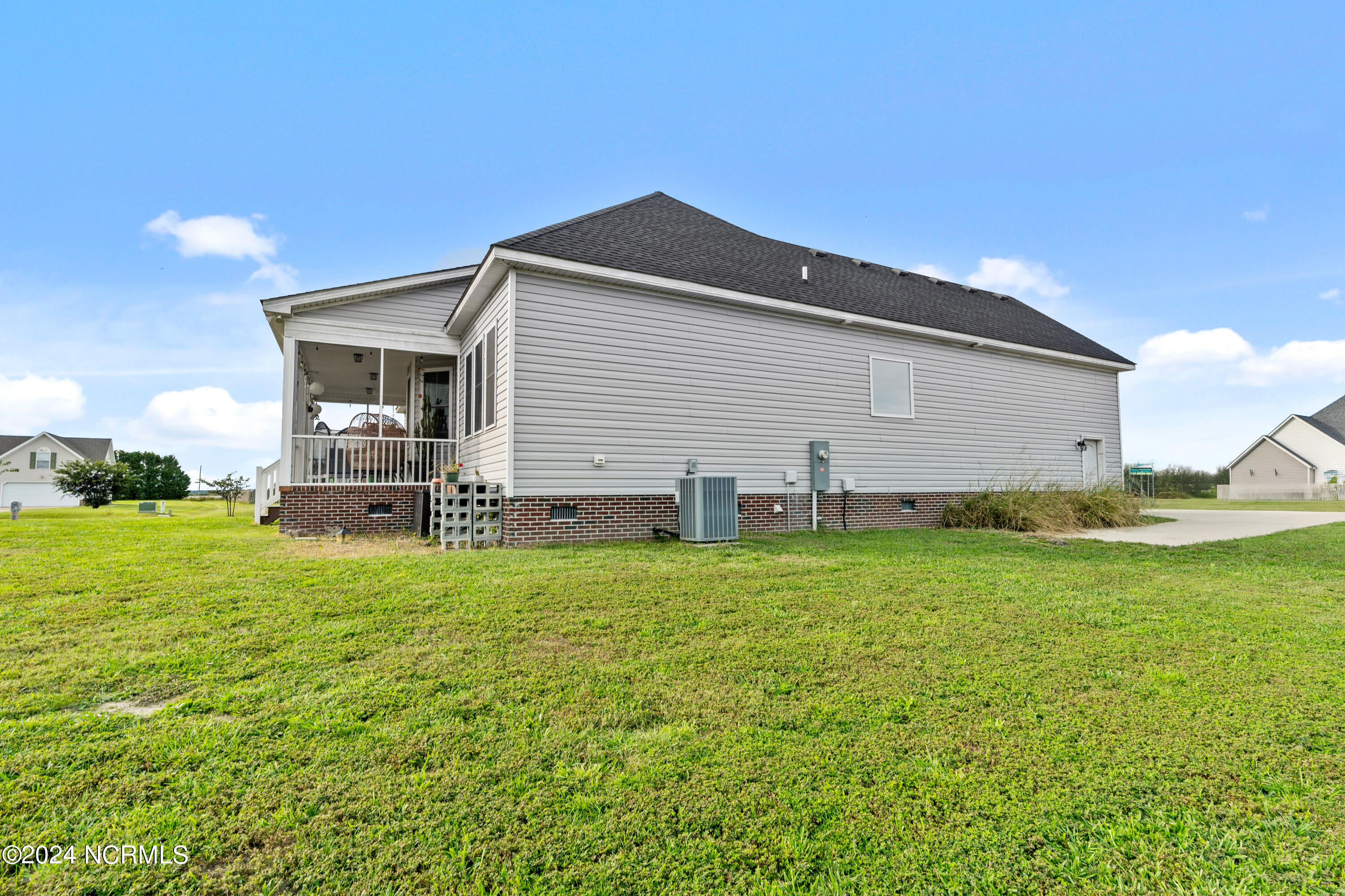 121 Lady Frances Way Property Photo 10