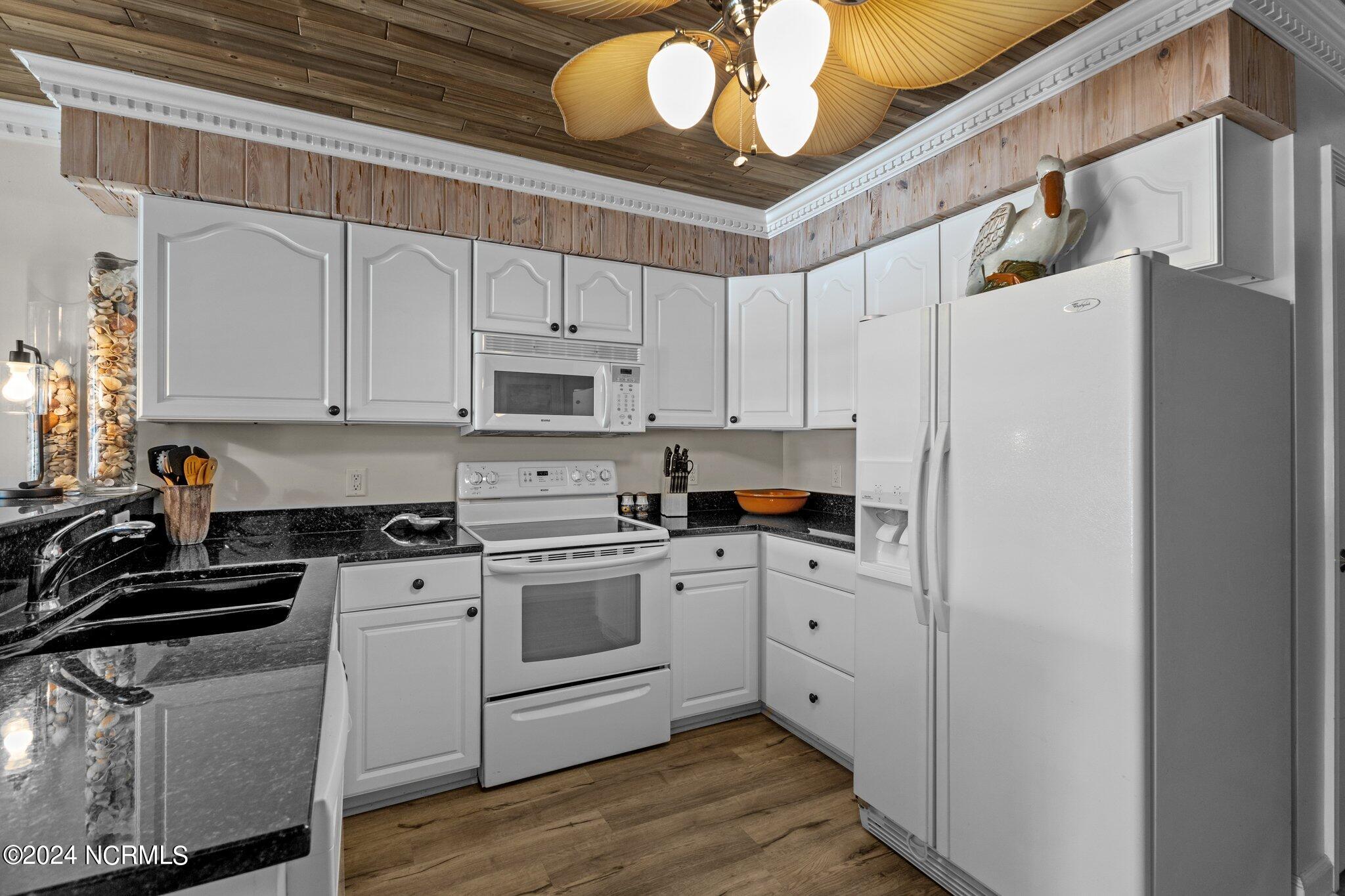 301 Commerce Way Road 127 Property Photo 5