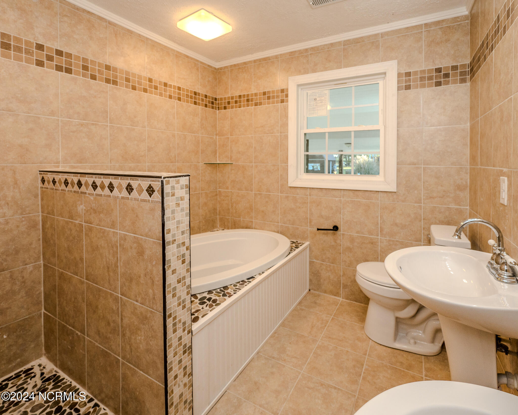 18 Clifford Road Property Photo 24