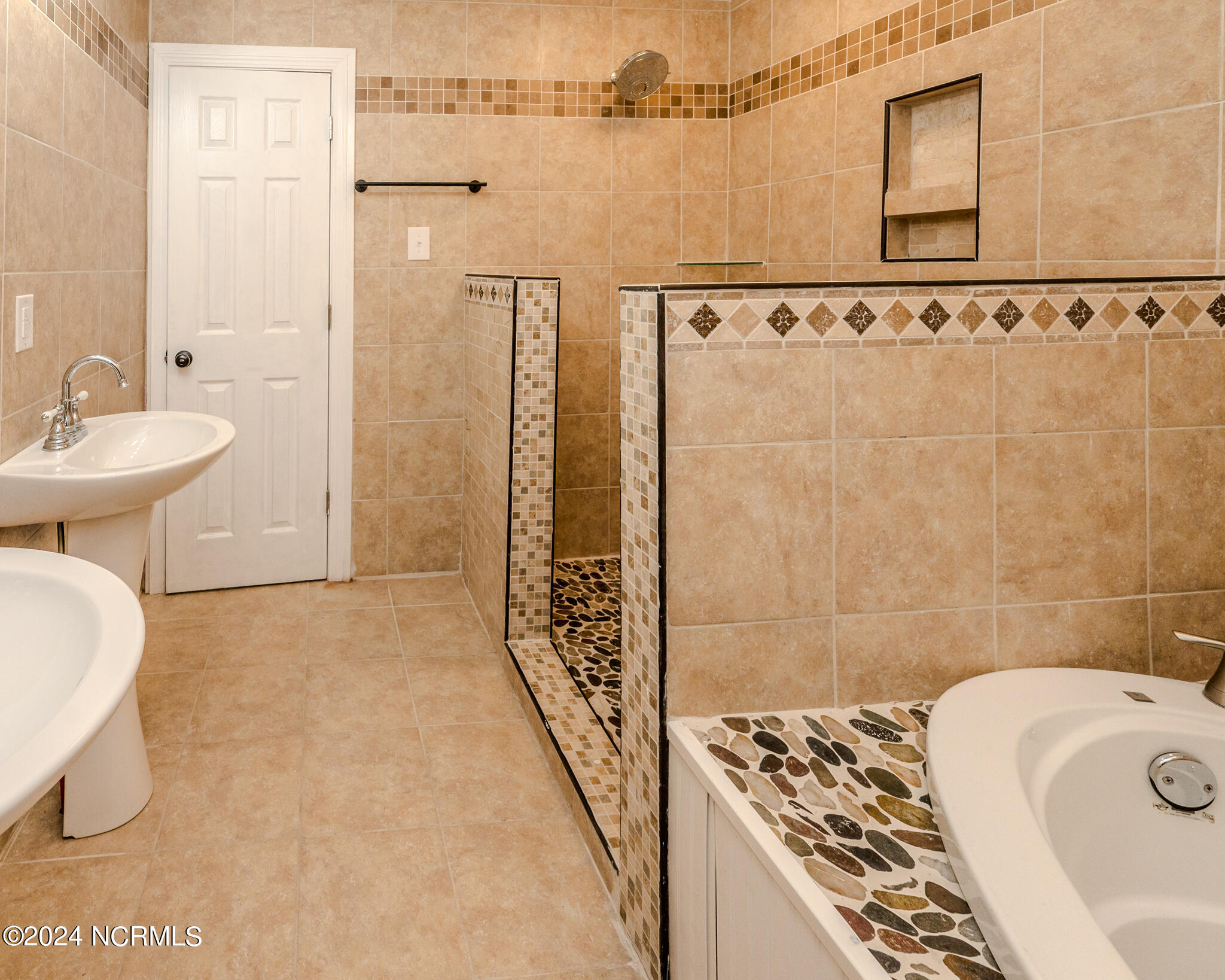 18 Clifford Road Property Photo 26