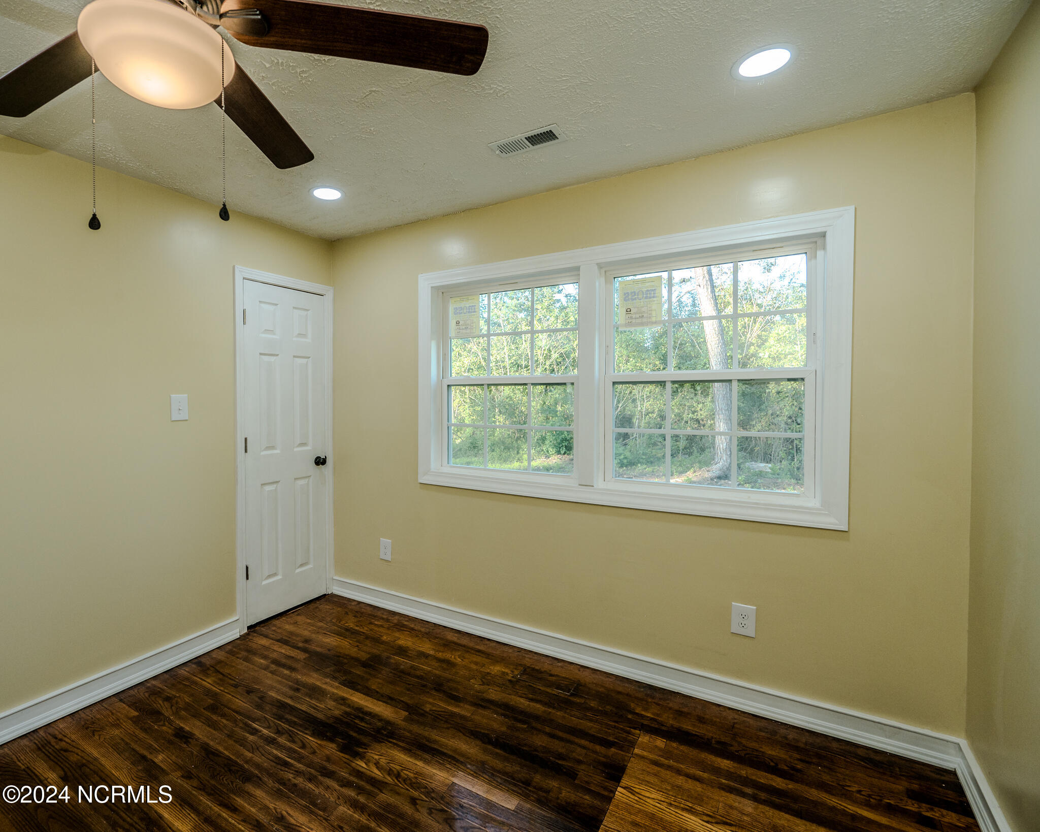 18 Clifford Road Property Photo 46