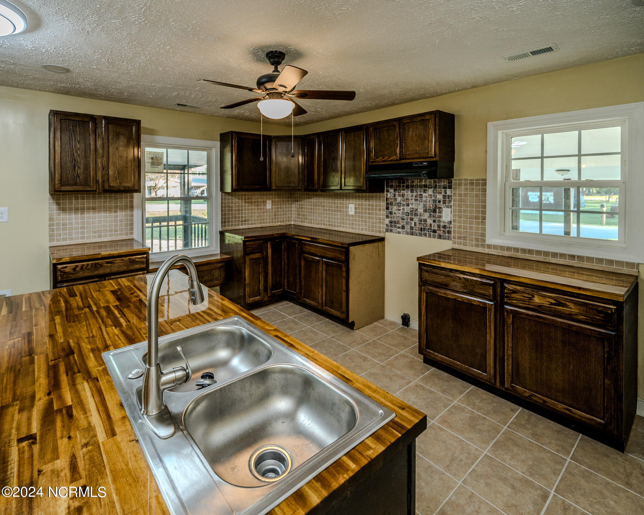 18 Clifford Road Property Photo 48