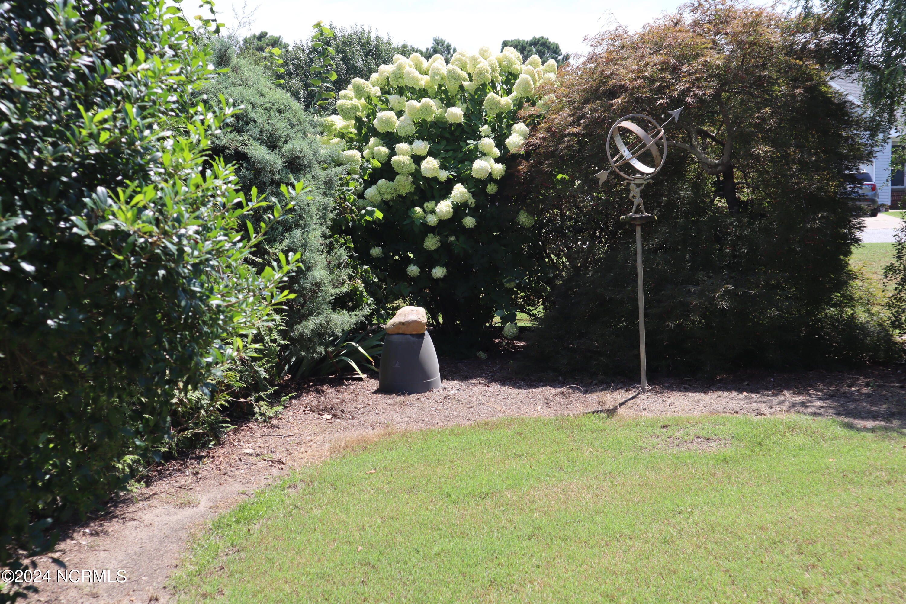 106 Barefoot Lane Property Photo 6