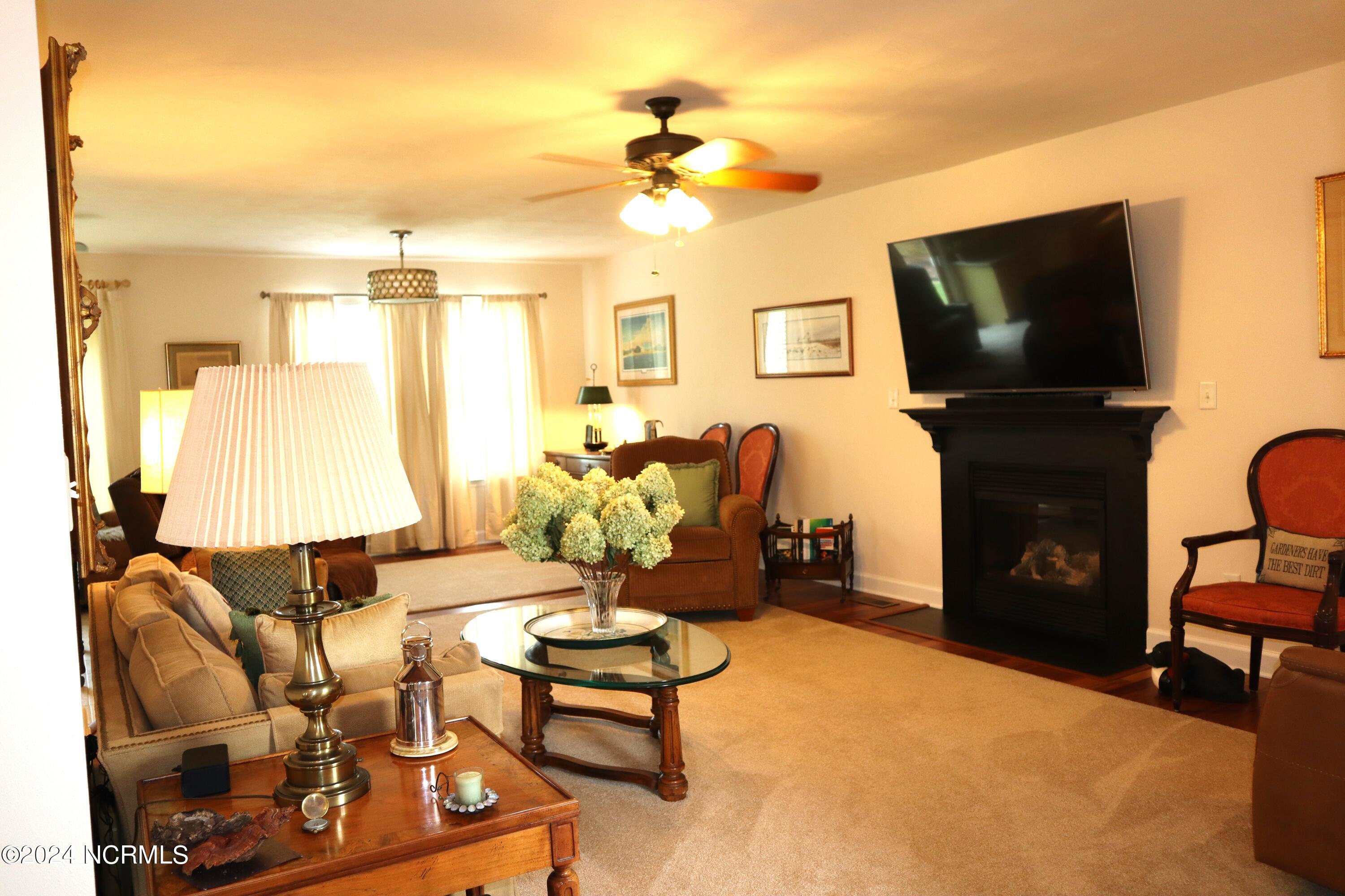 106 Barefoot Lane Property Photo 18