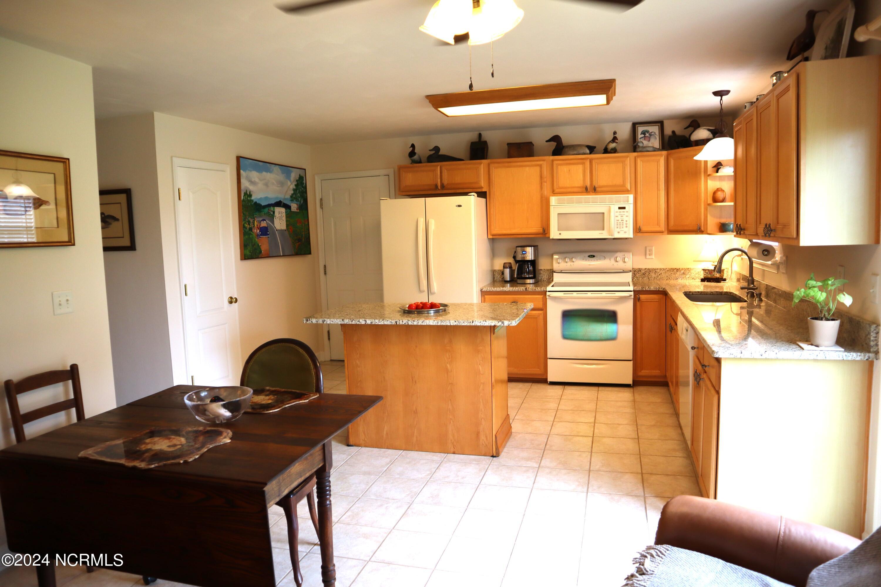 106 Barefoot Lane Property Photo 22