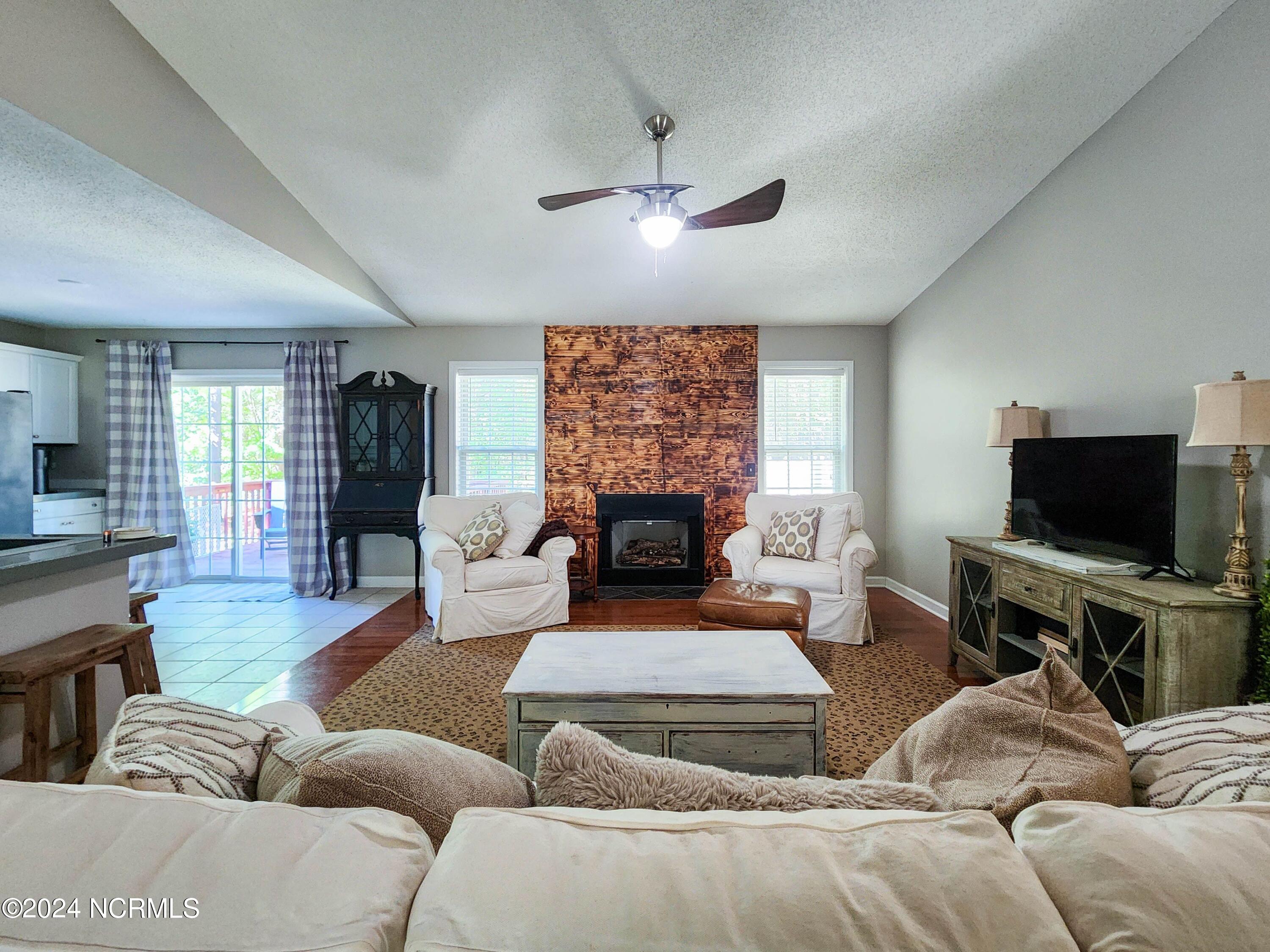 230 Sandhills Circle Property Photo 5