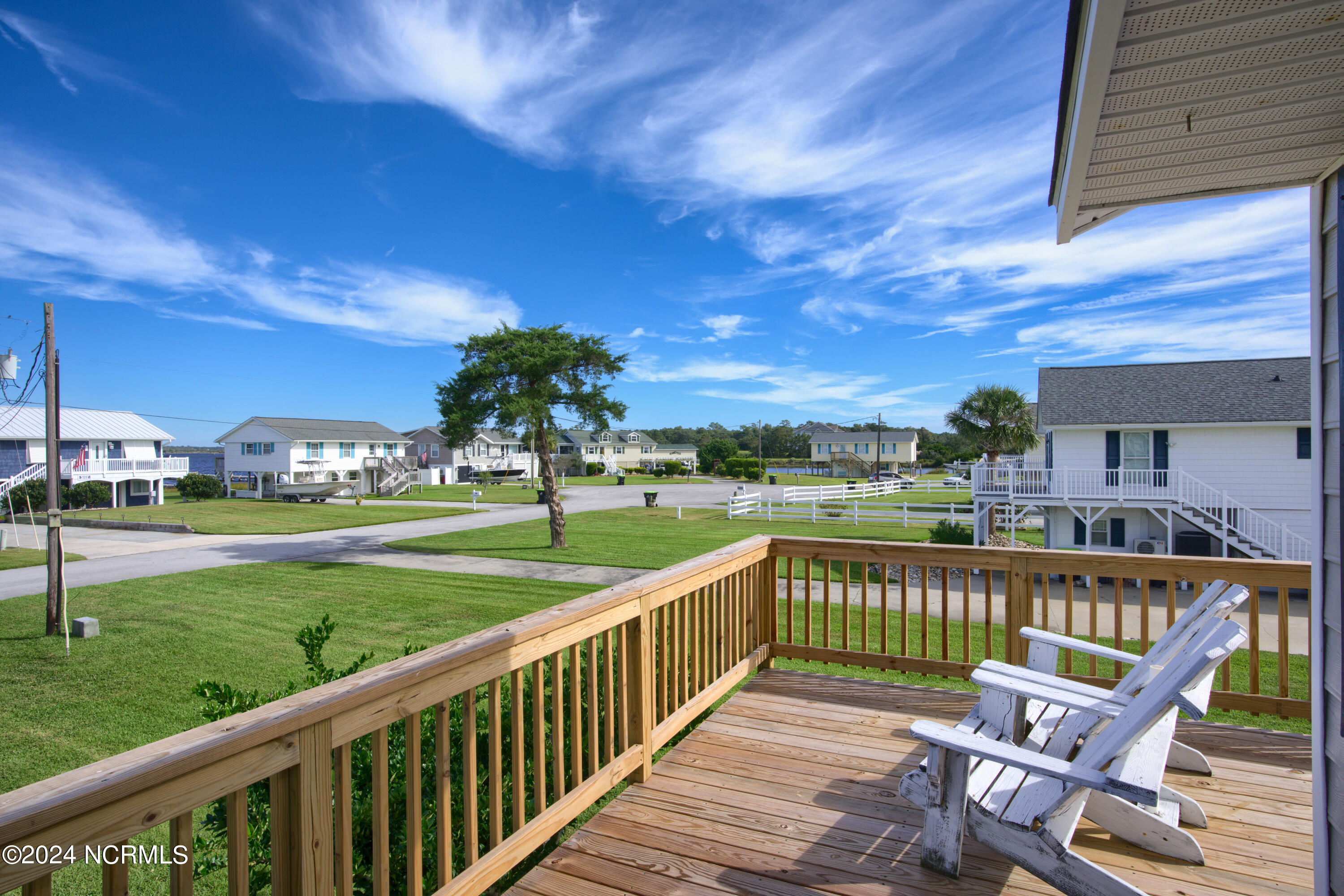 120 Dolphin Bay Estates Property Photo 4