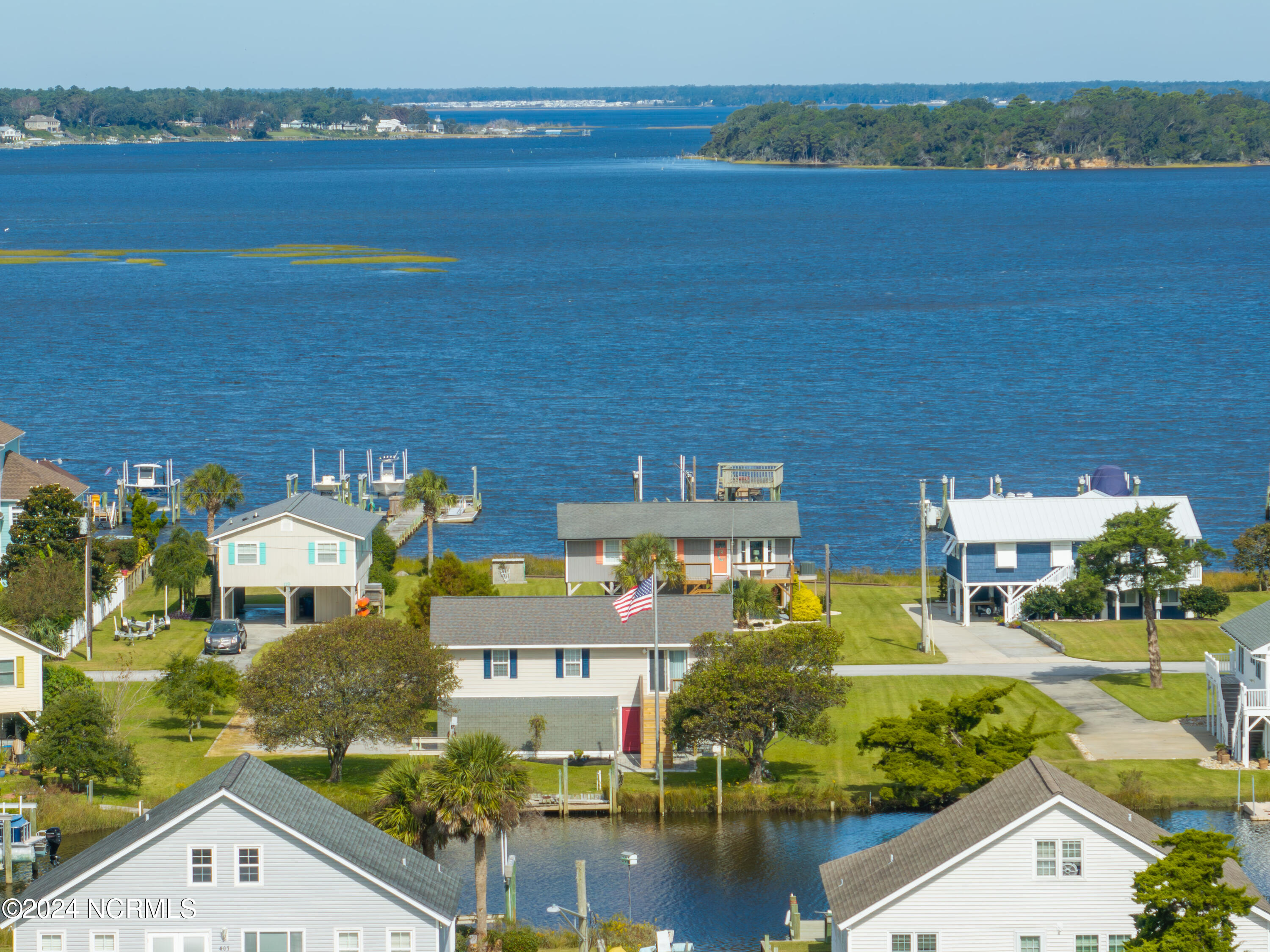 120 Dolphin Bay Estates Property Photo 26