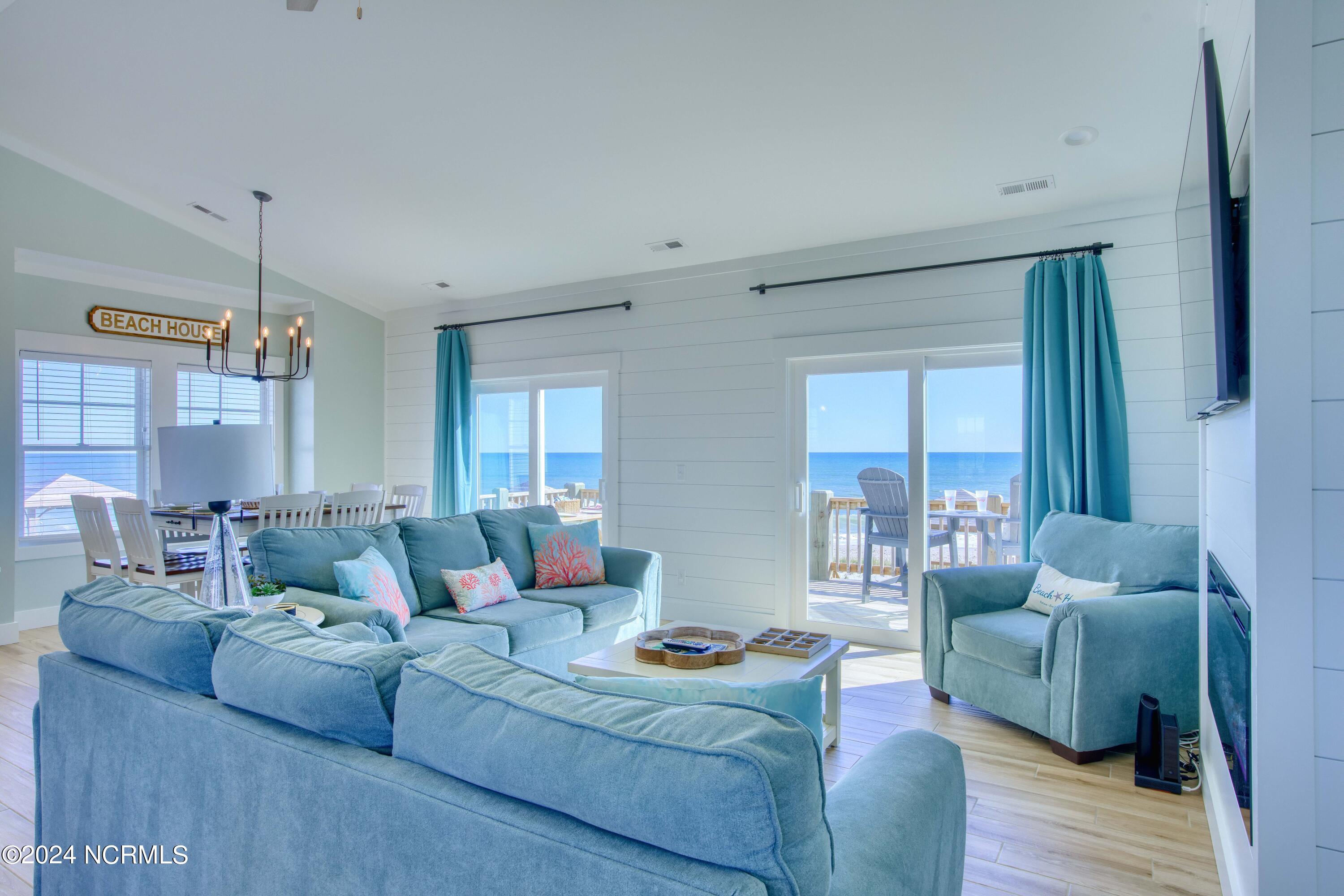 1016 New River Inlet Road Property Photo 25
