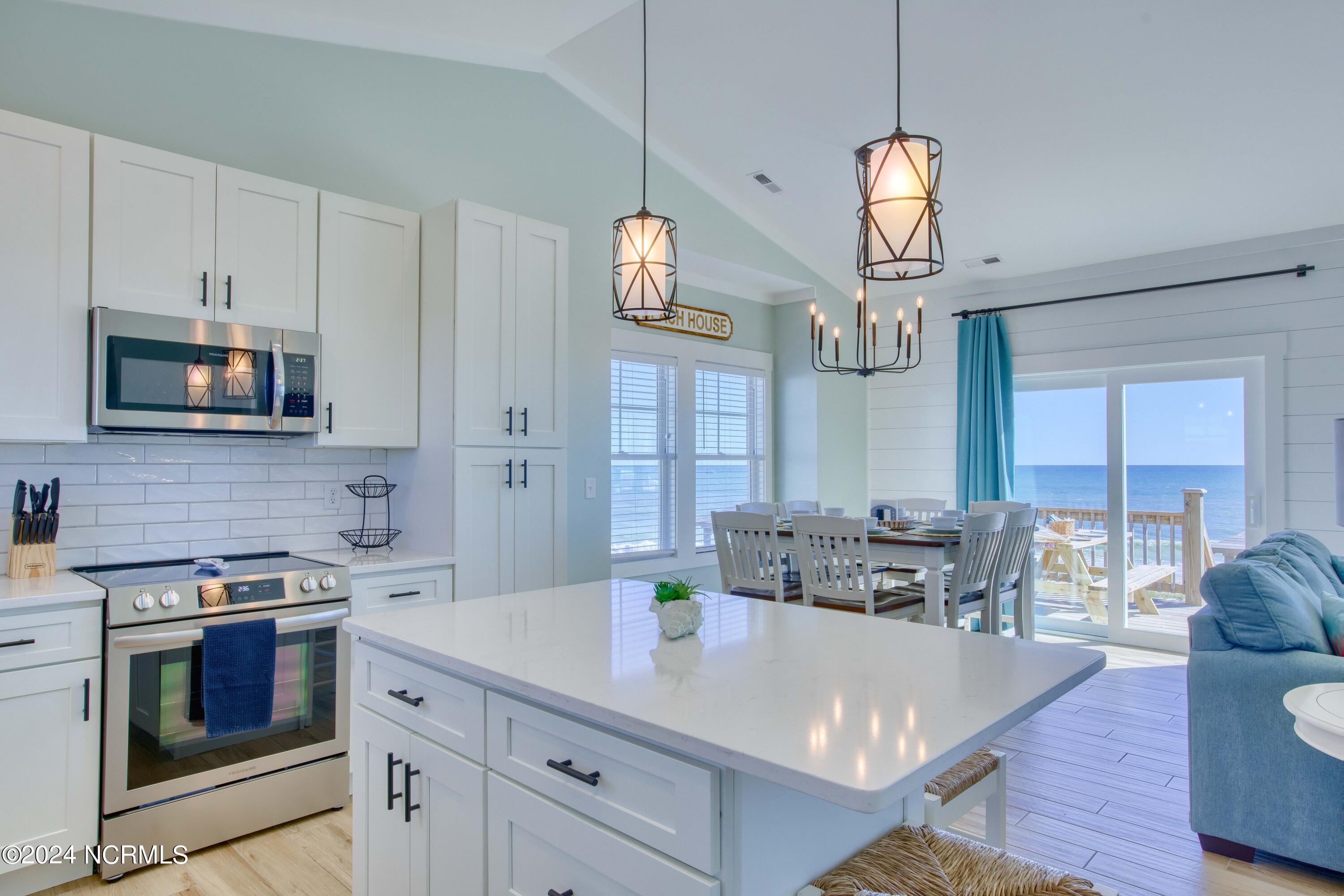 1016 New River Inlet Road Property Photo 31