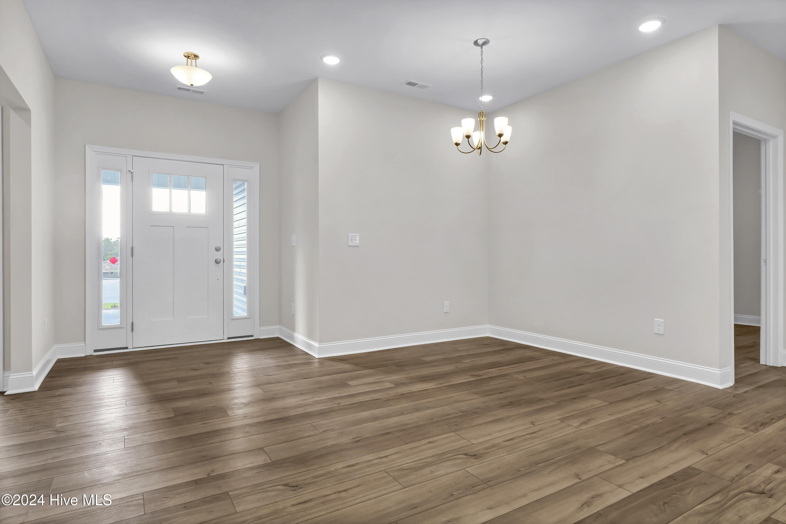 852 Red Sky Drive Property Photo 6