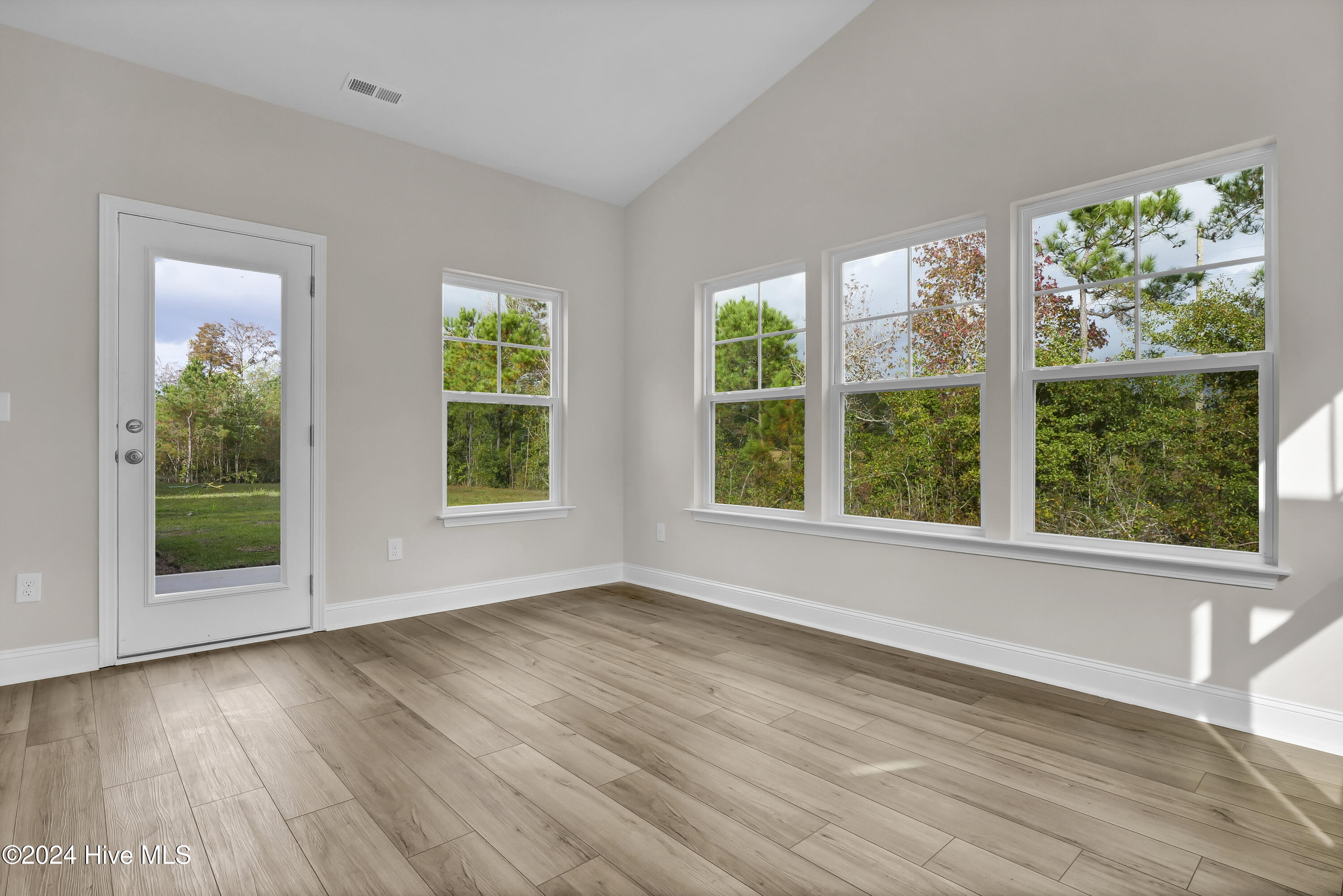 852 Red Sky Drive Property Photo 16
