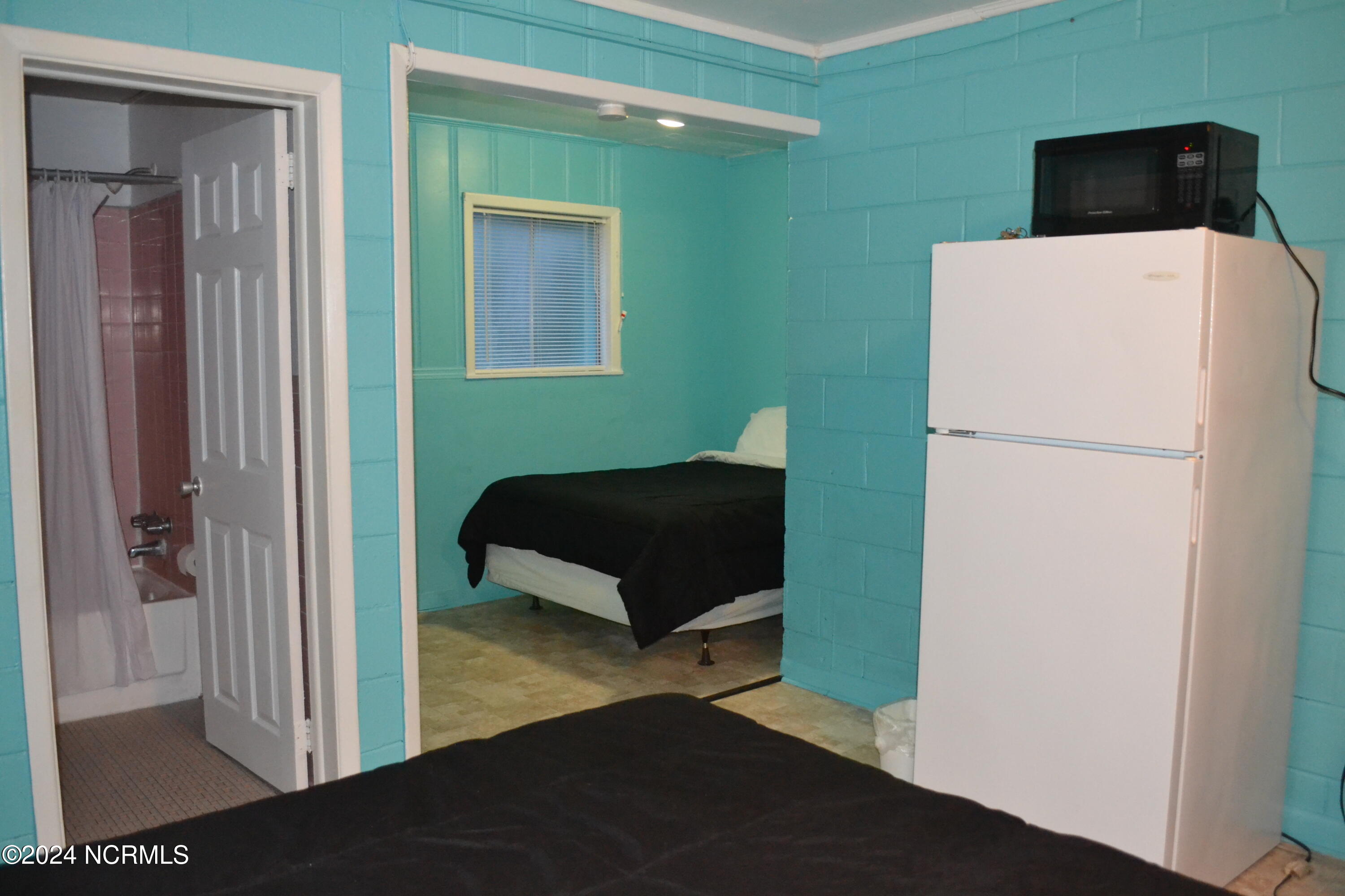 218 Charlotte Avenue Property Photo 23