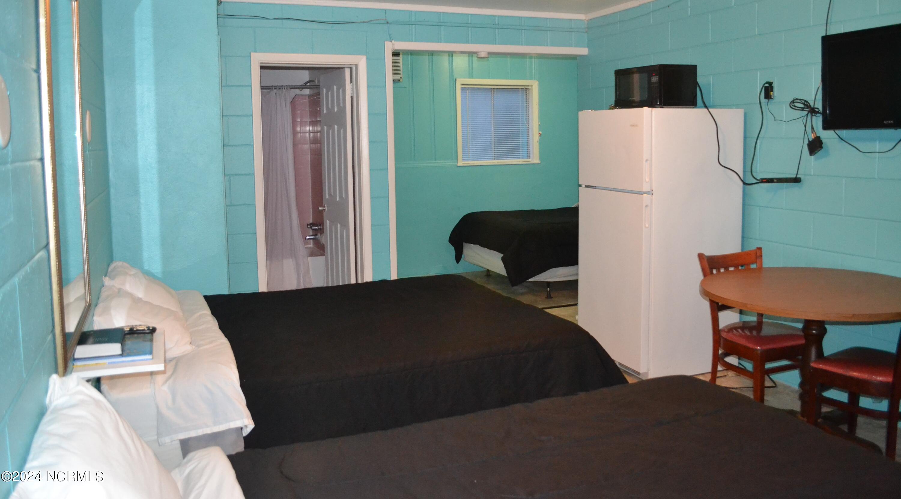 218 Charlotte Avenue Property Photo 24