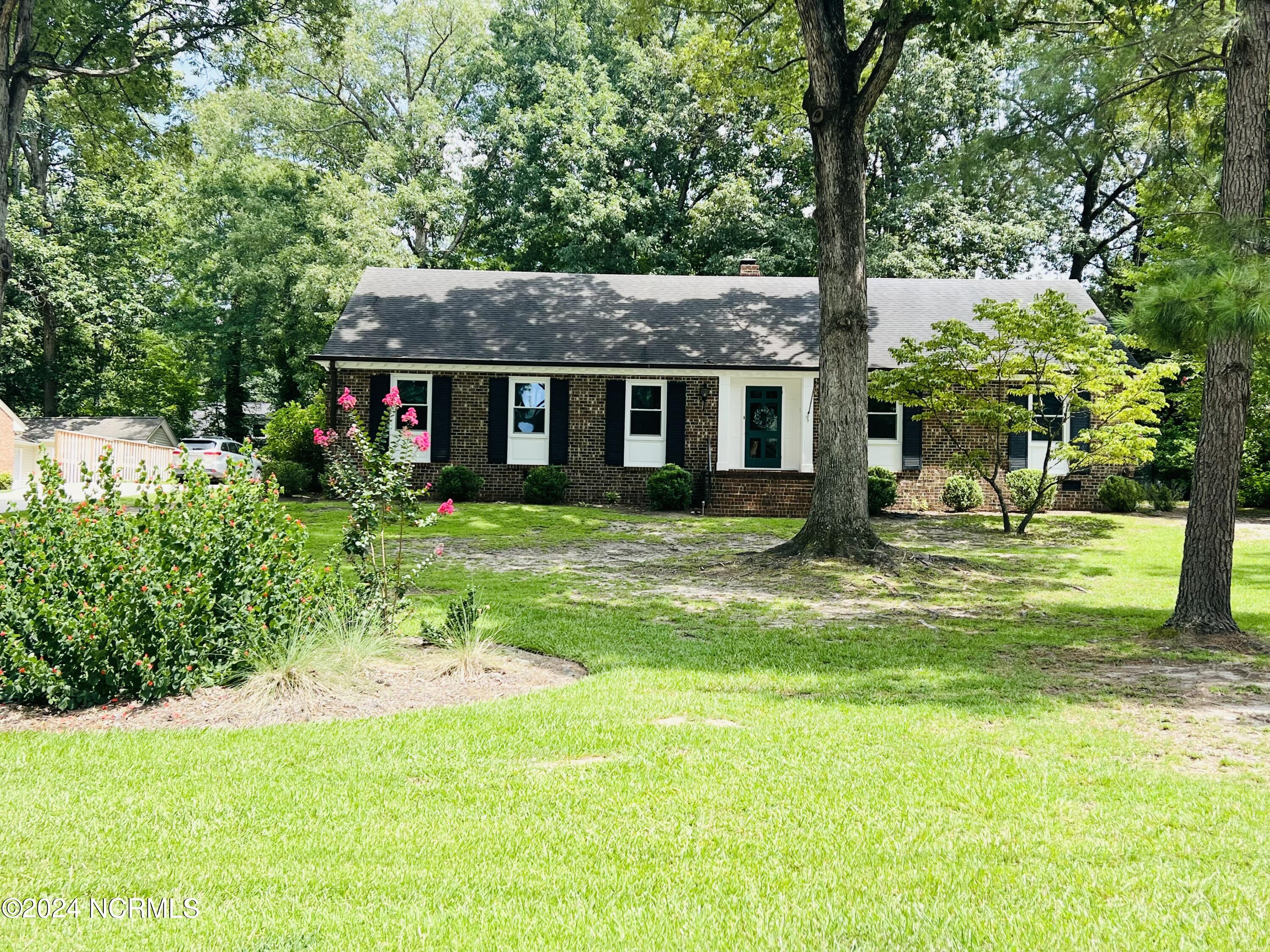 1108 Robin Hill Road Property Photo 1