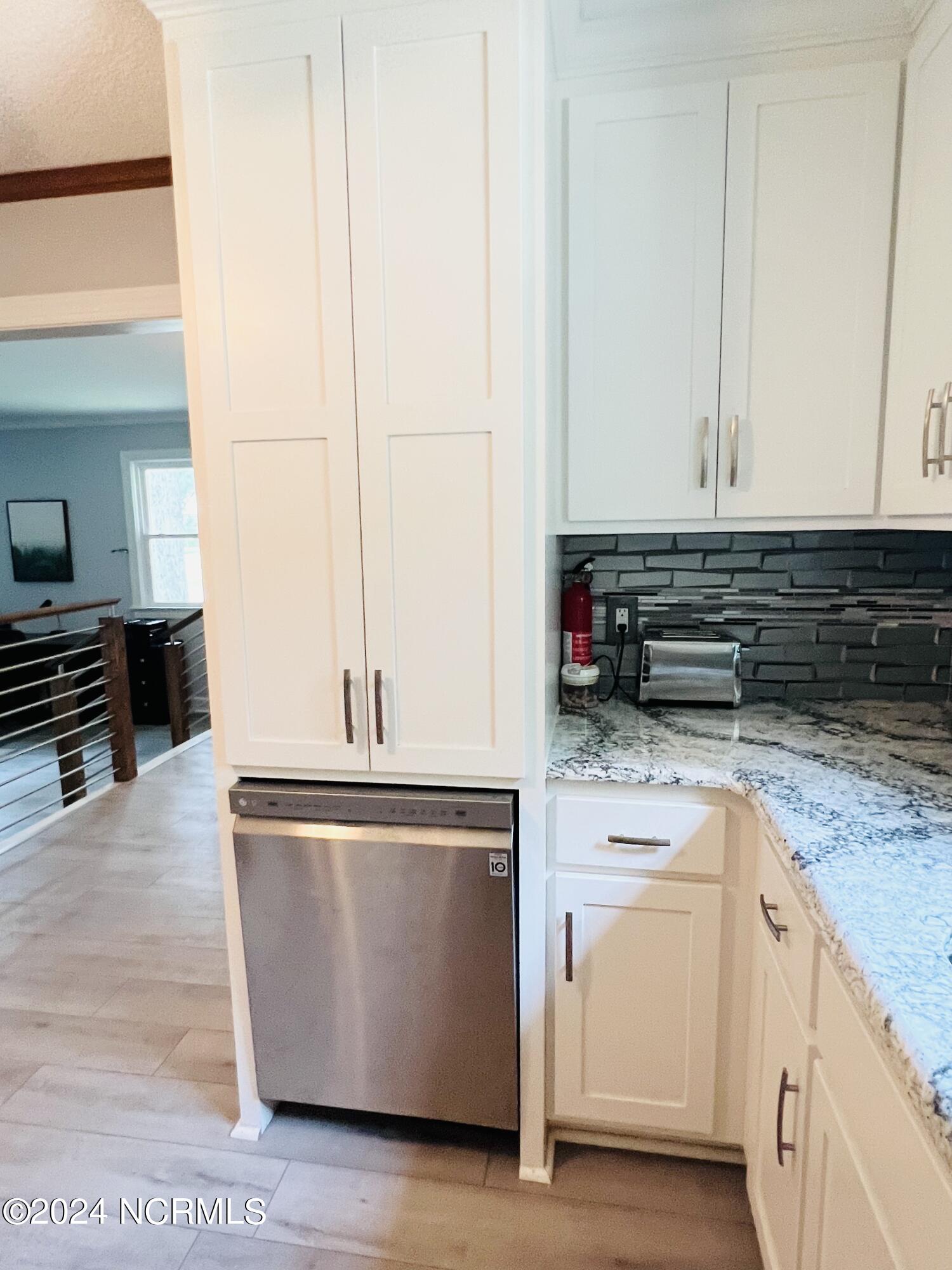 1108 Robin Hill Road Property Photo 12