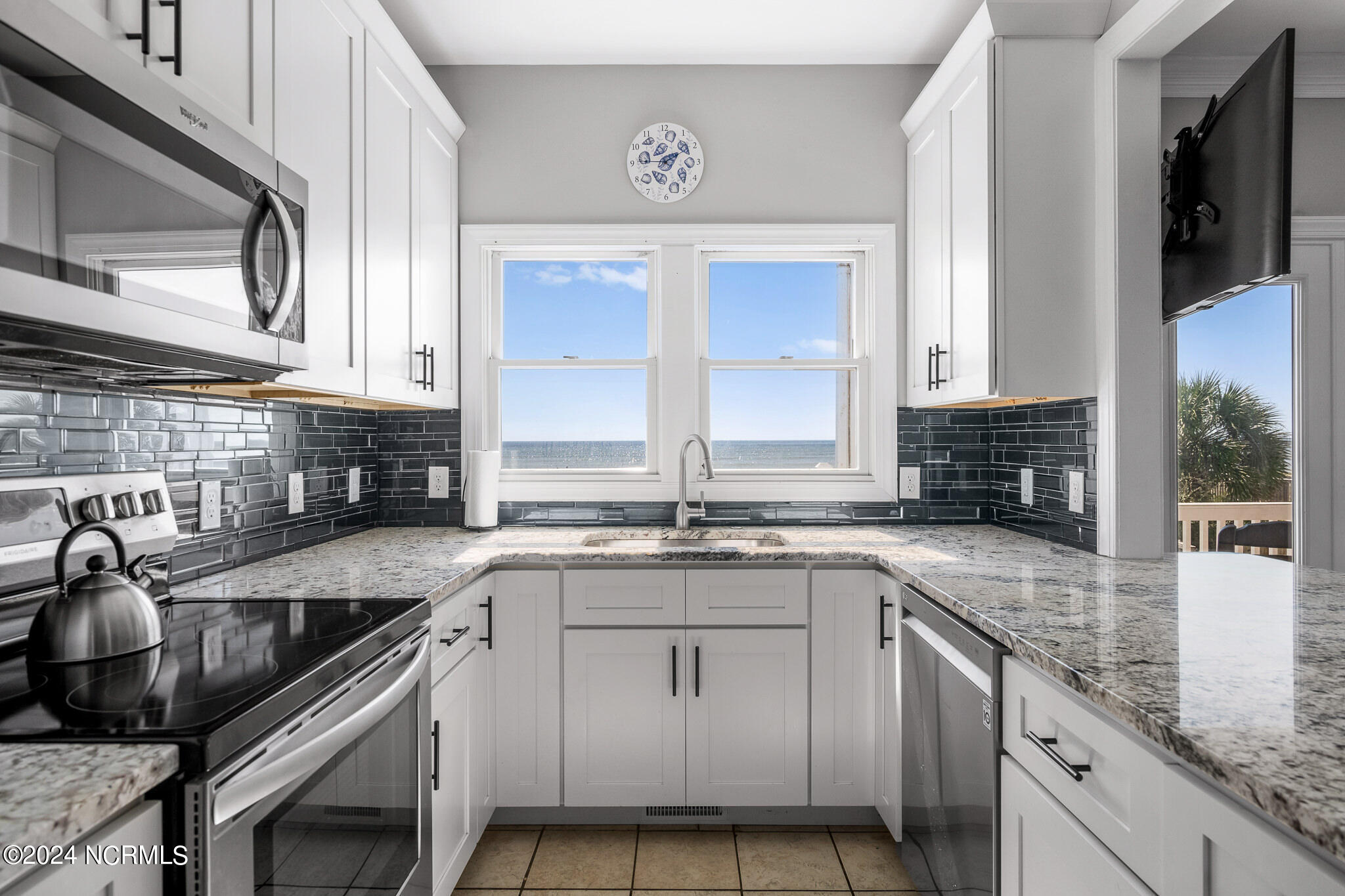 211 Ocean Boulevard Property Photo 29