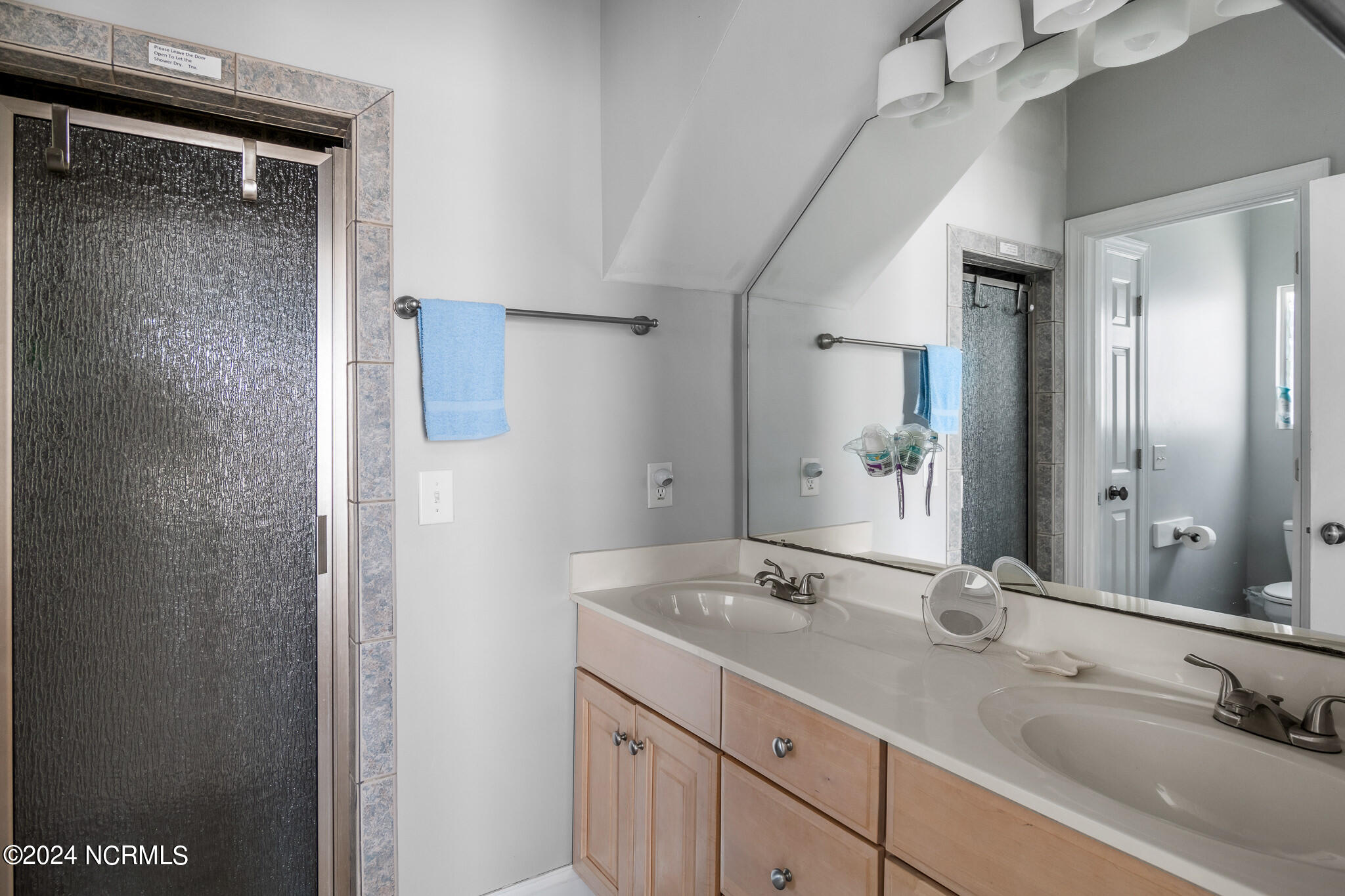 211 Ocean Boulevard Property Photo 41