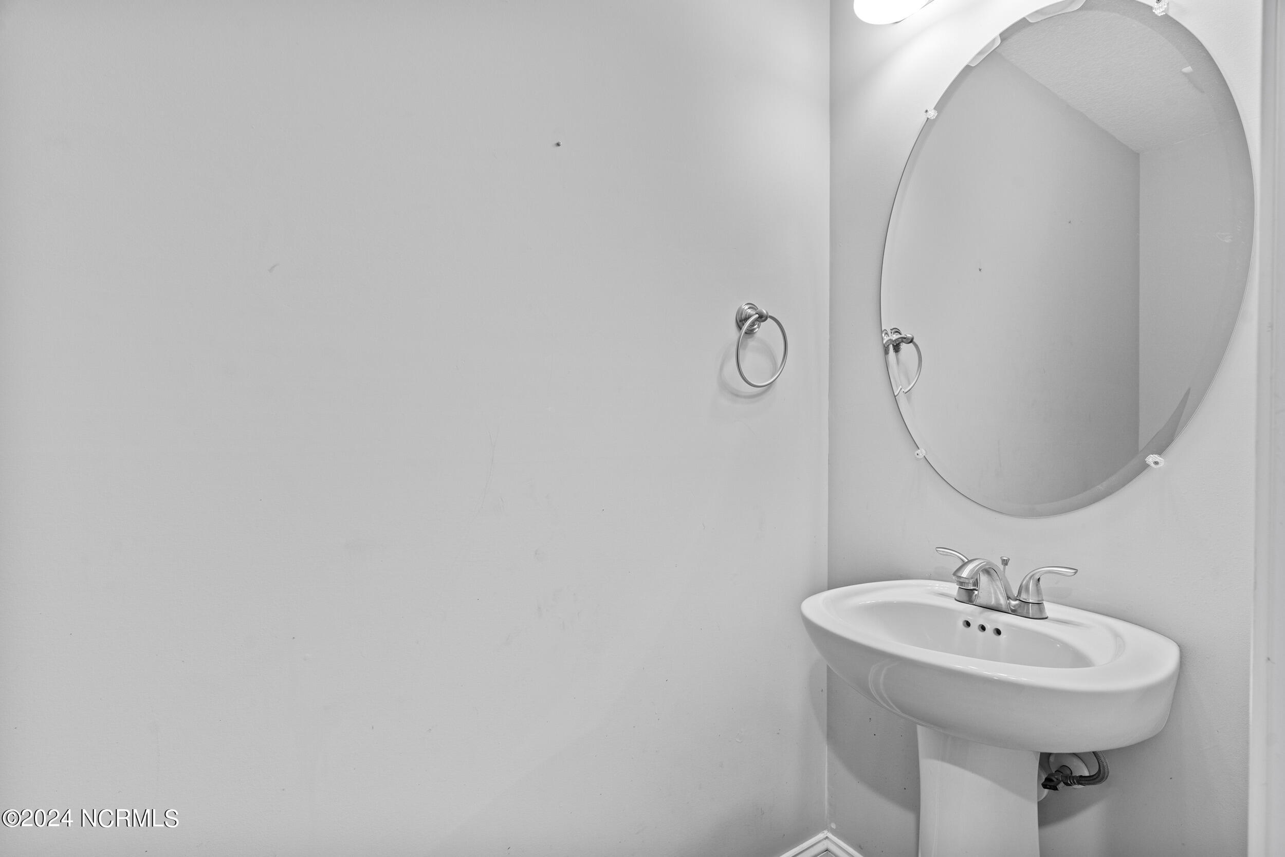 438 N Indiantown Road Property Photo 8