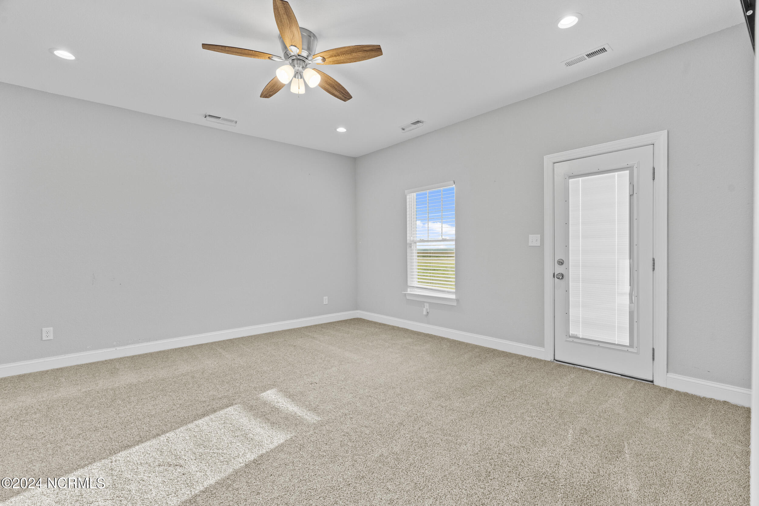 438 N Indiantown Road Property Photo 25