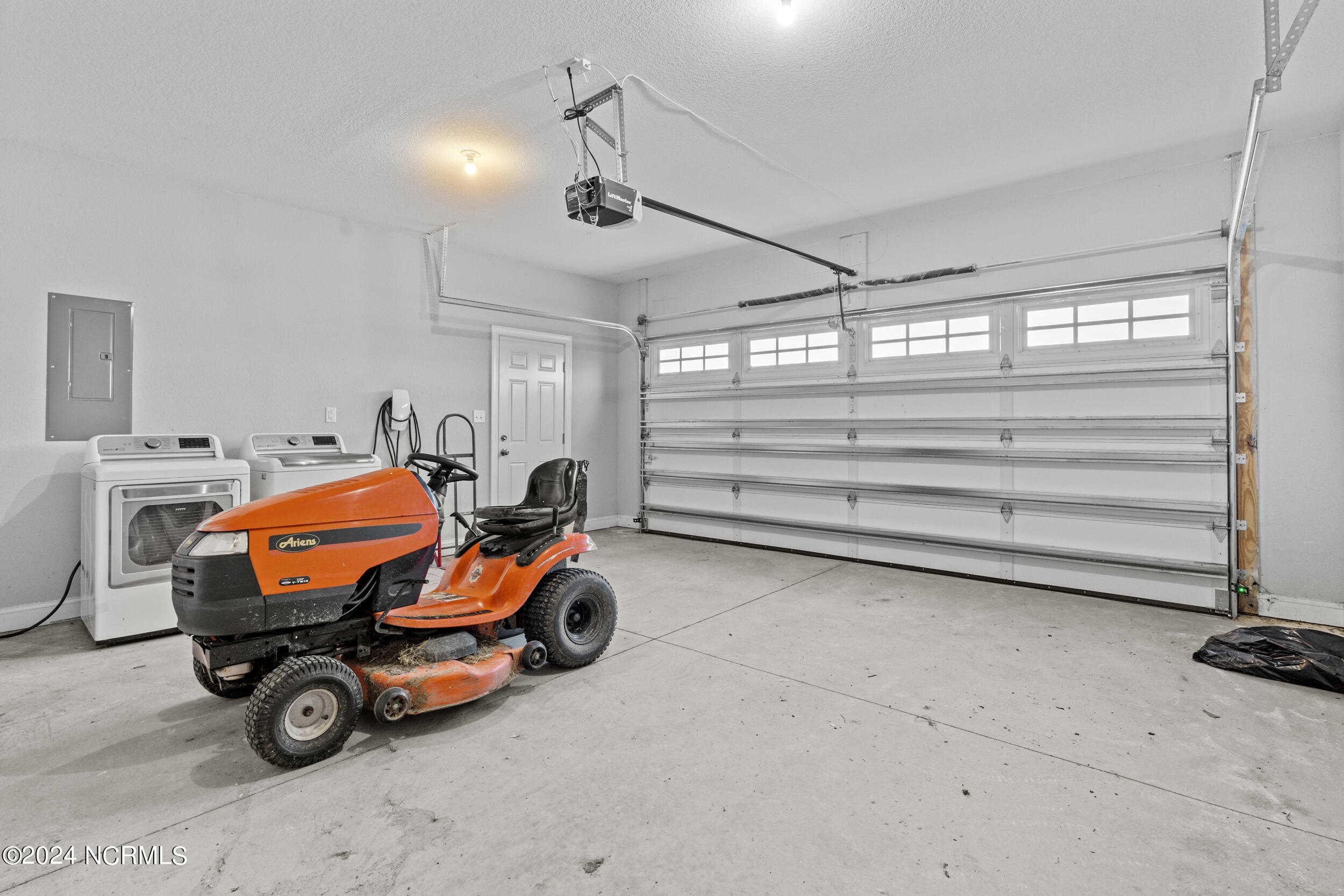 438 N Indiantown Road Property Photo 40