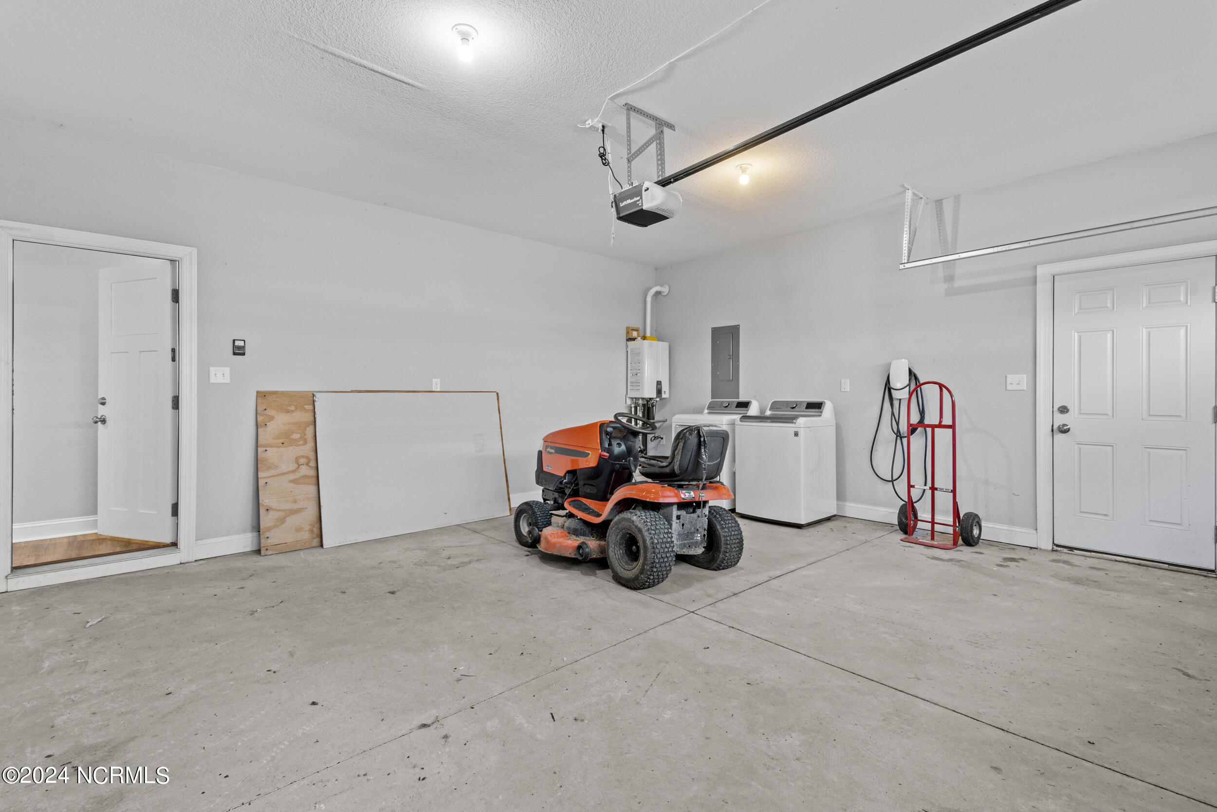 438 N Indiantown Road Property Photo 41