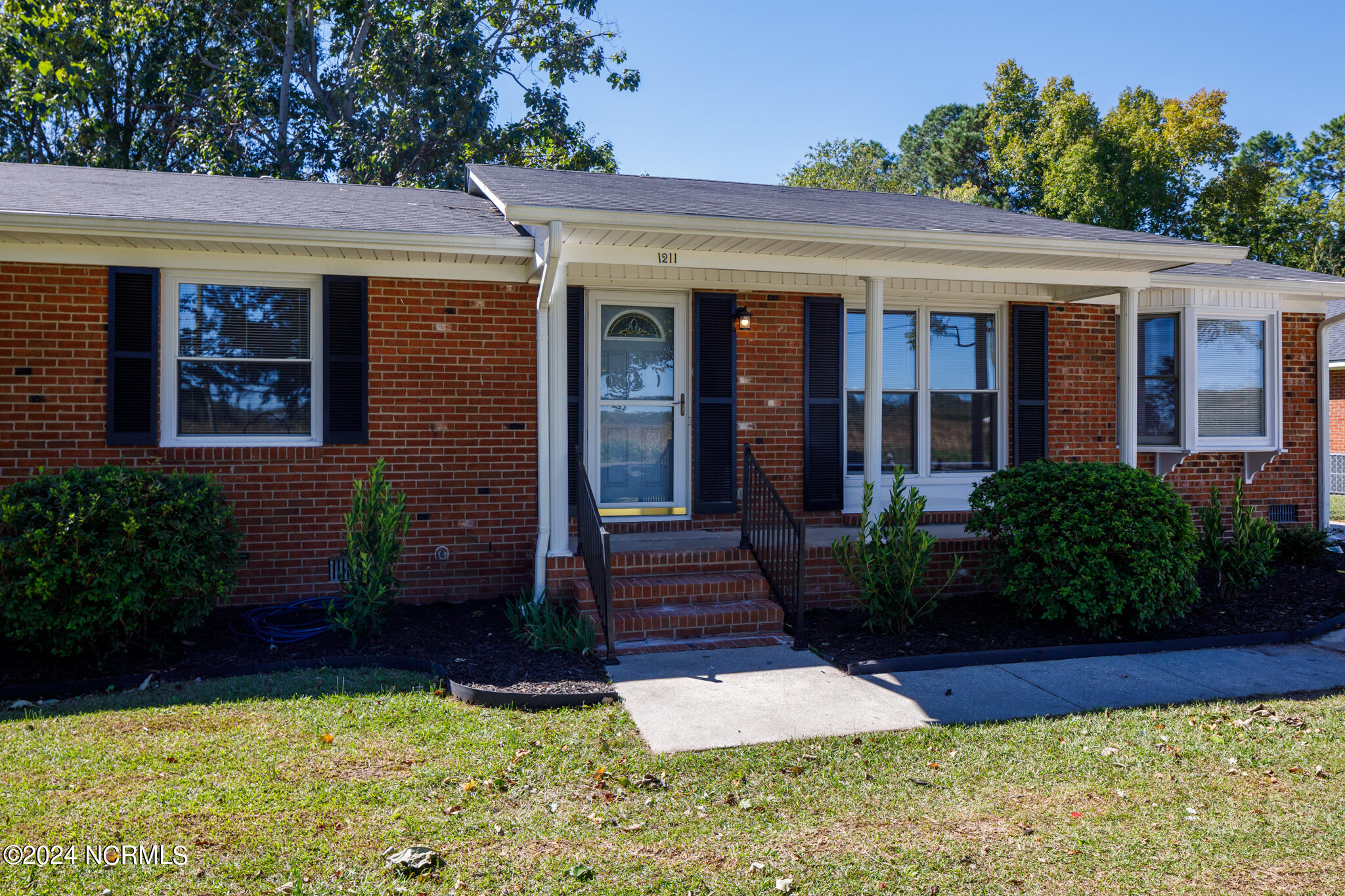 1211 Stewartsville Road Property Photo 4