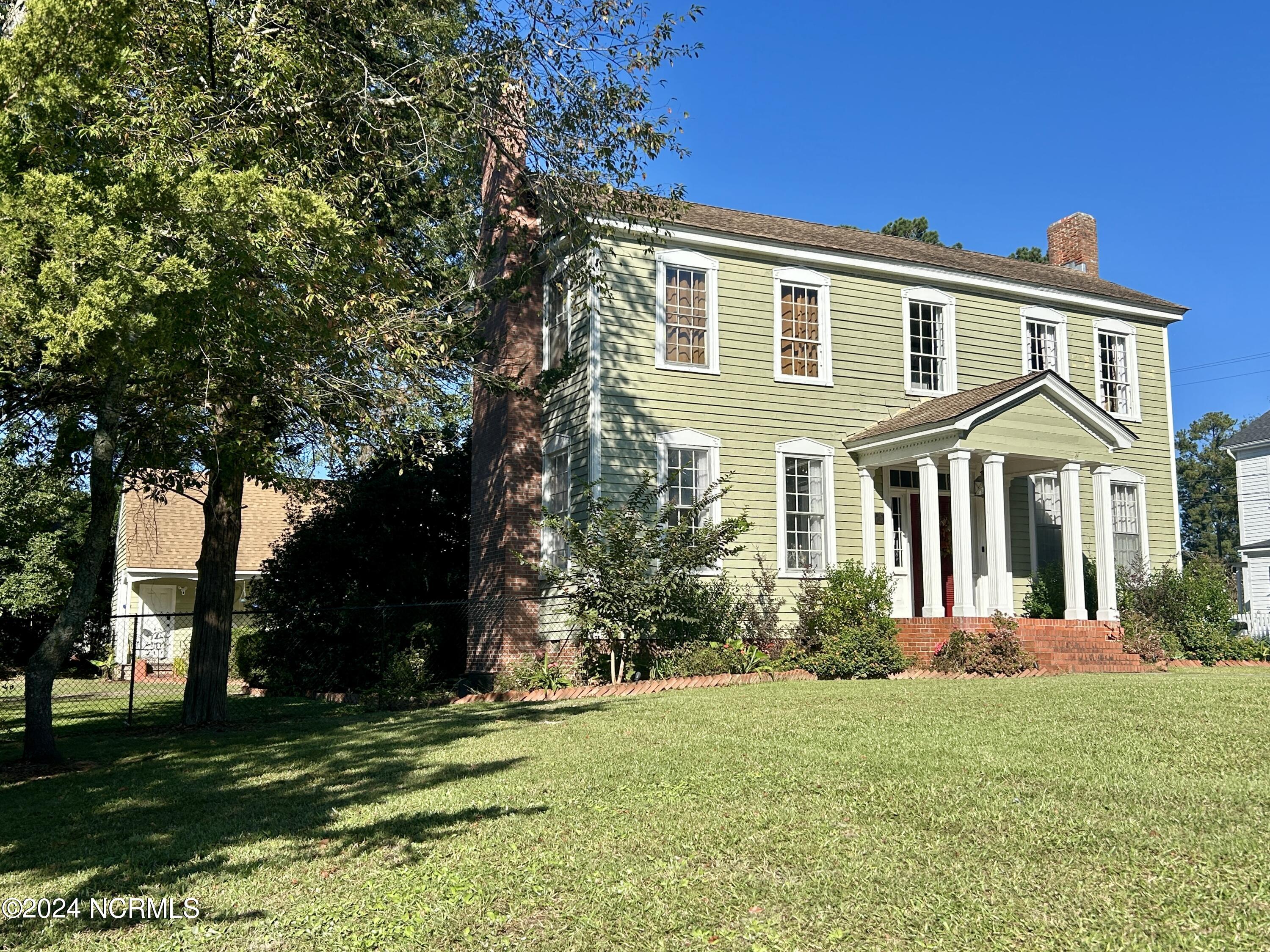 202 S Main Street Property Photo